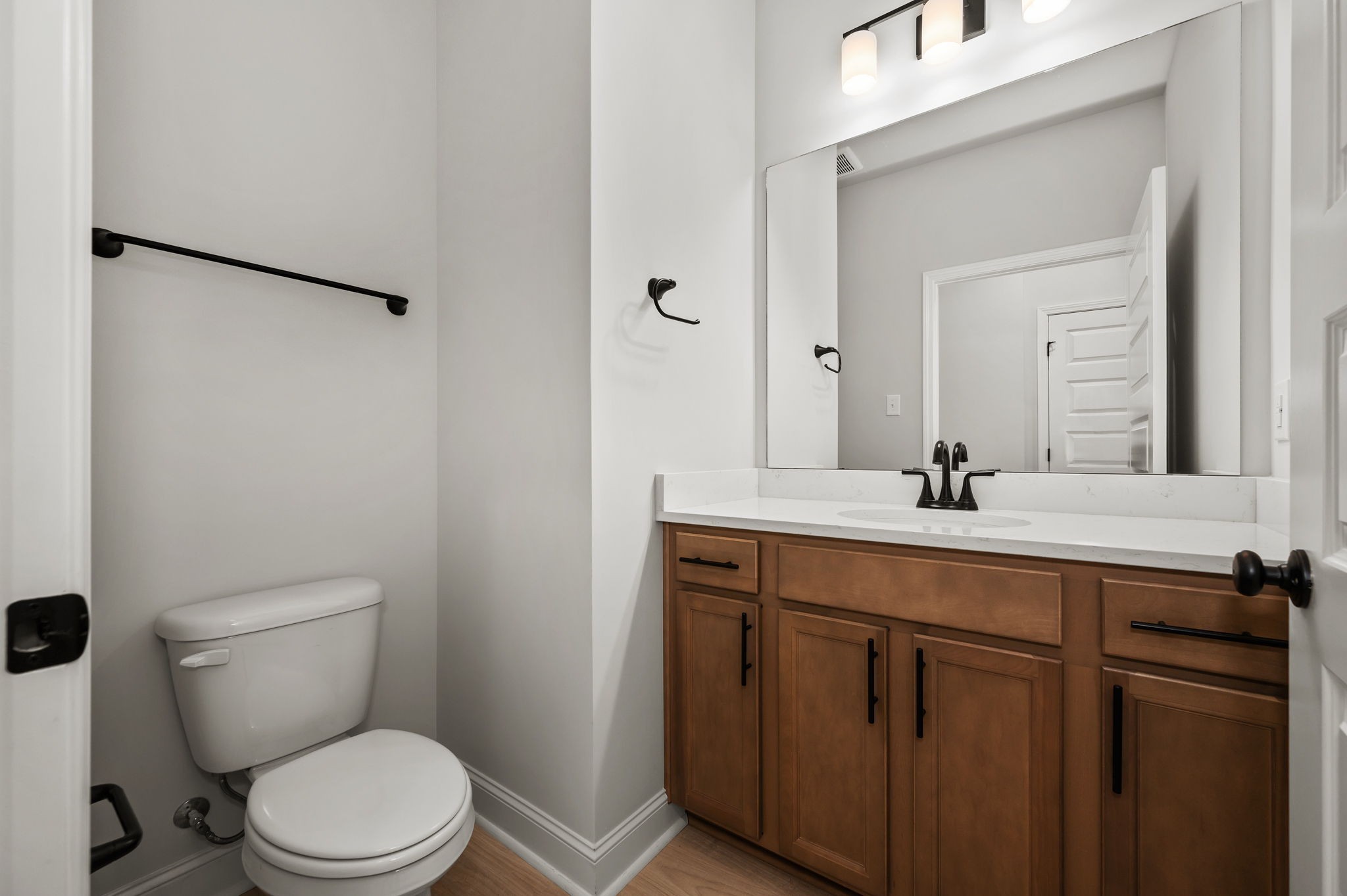 513 Rohan Dr Property Photo 8