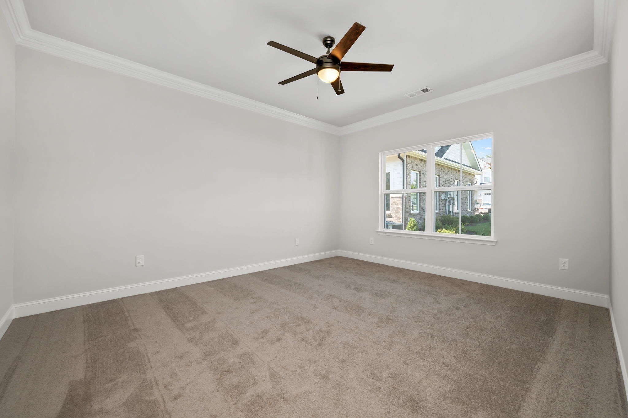 513 Rohan Dr Property Photo 11