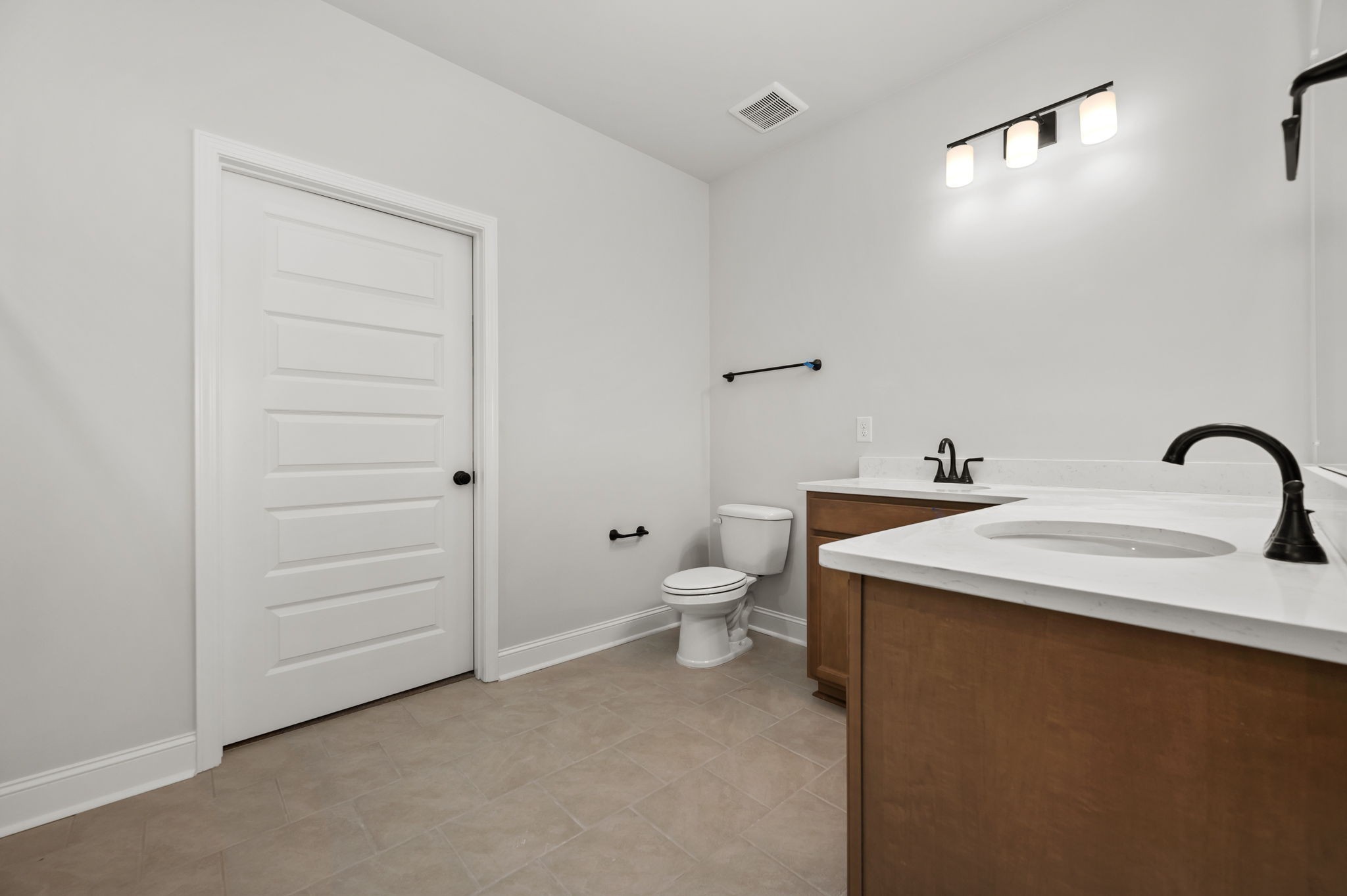513 Rohan Dr Property Photo 13