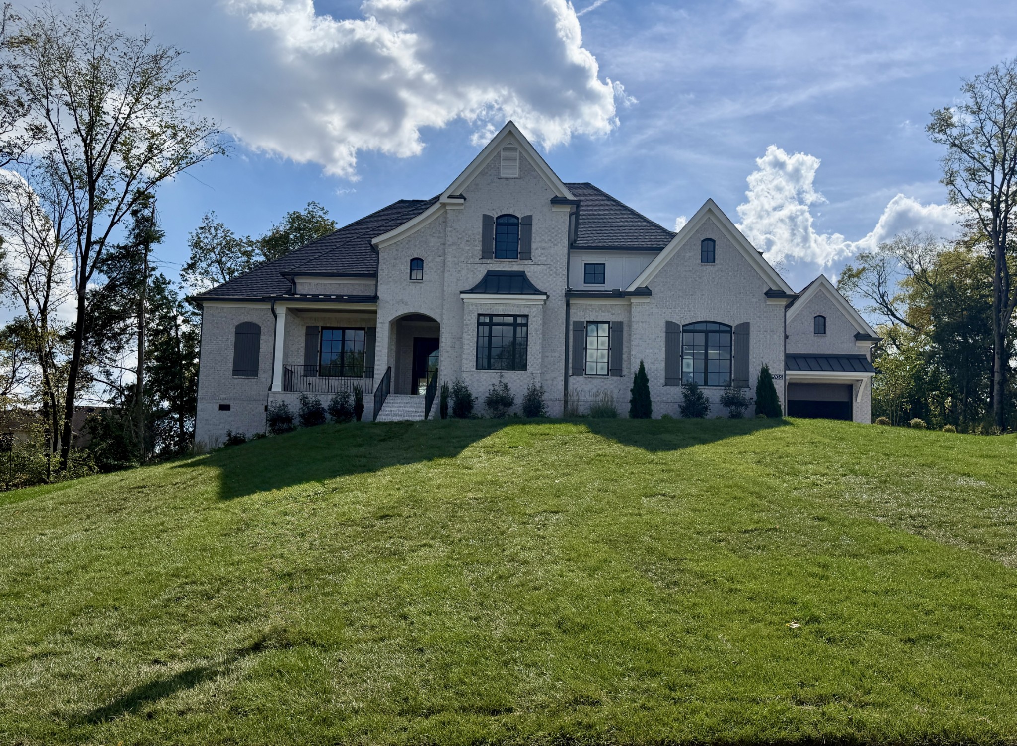 9906 Amarosa Court Property Photo 1