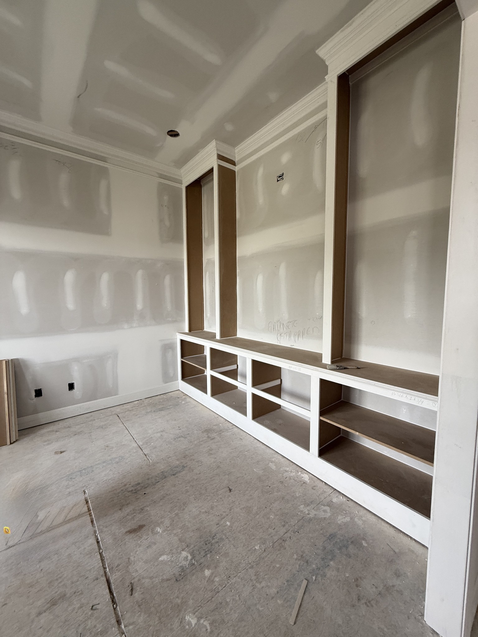 9906 Amarosa Court Property Photo 13