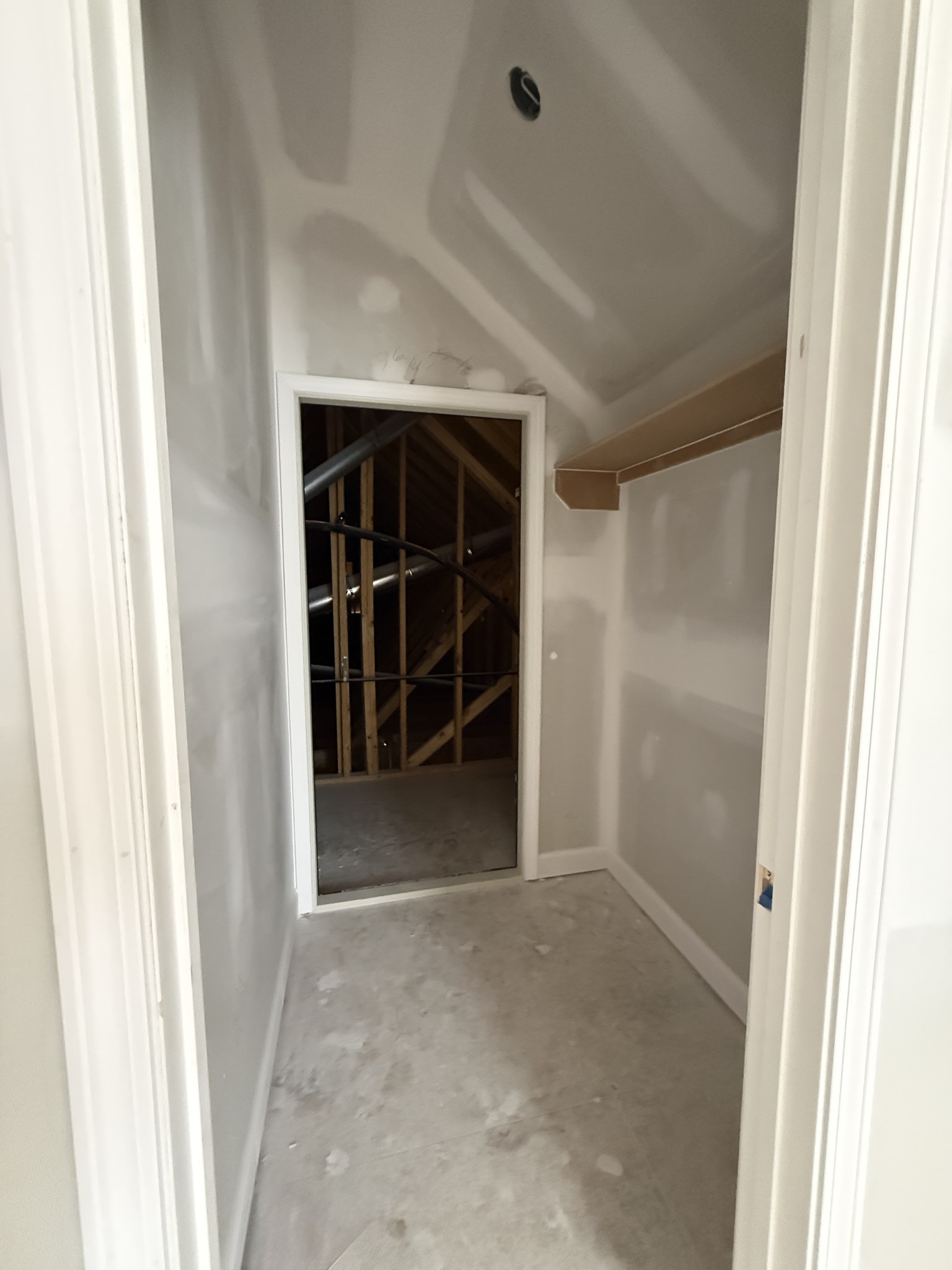9906 Amarosa Court Property Photo 32