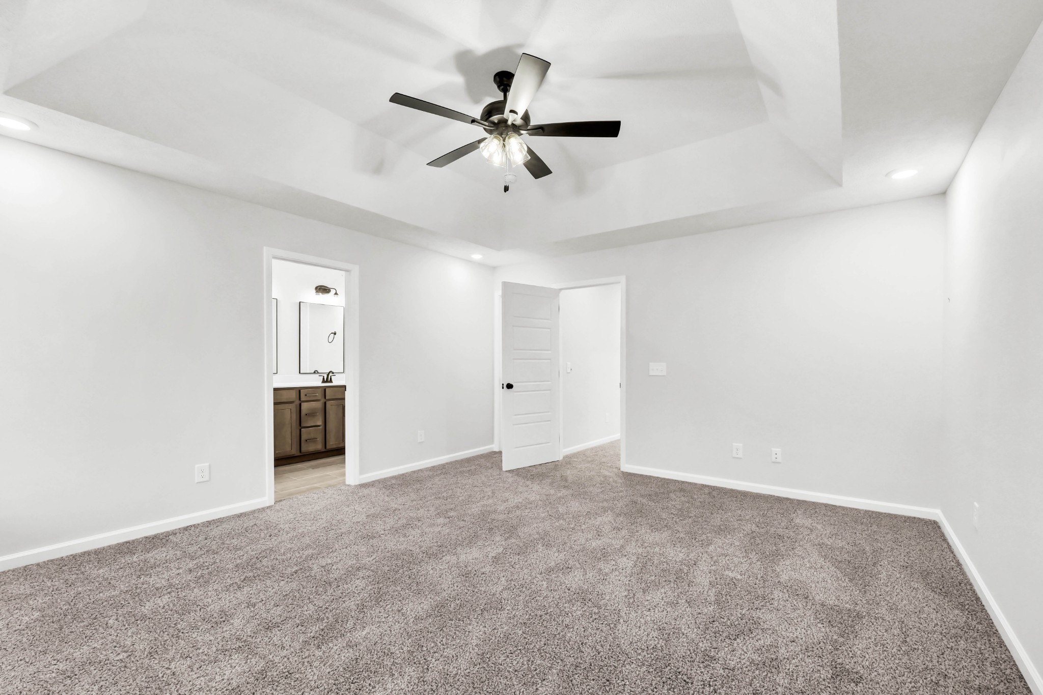 145 Monaghan Dr Property Photo 7