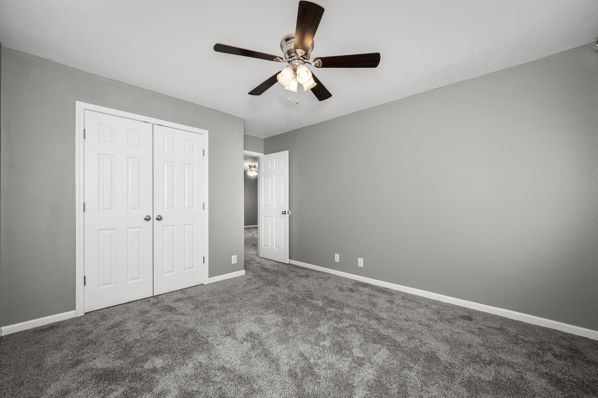 933 Wolves Den Pl Property Photo 32