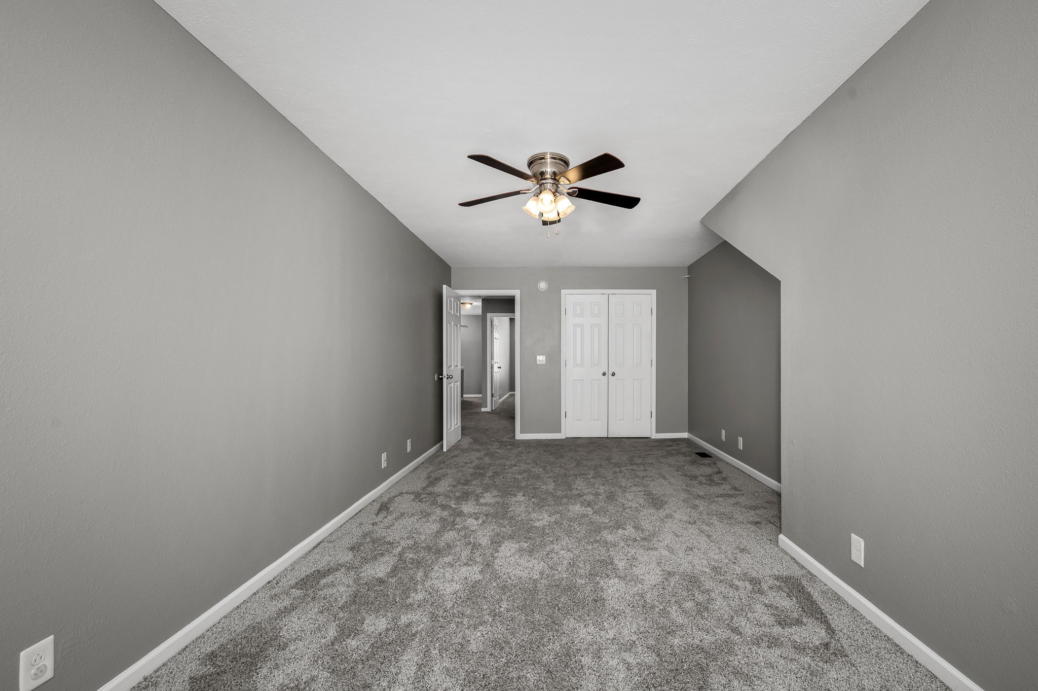 933 Wolves Den Pl Property Photo 34