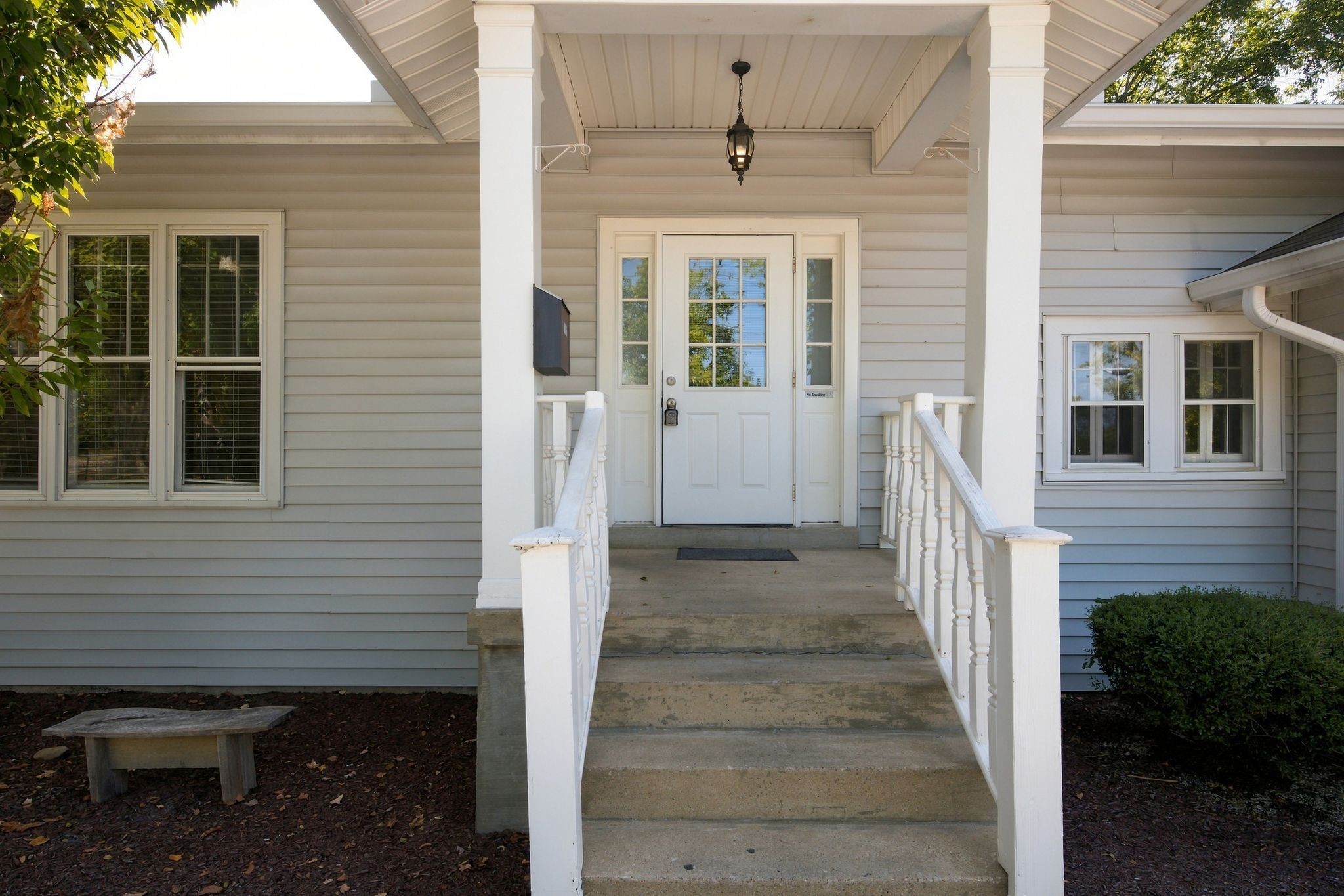 507 E College St Property Photo 7