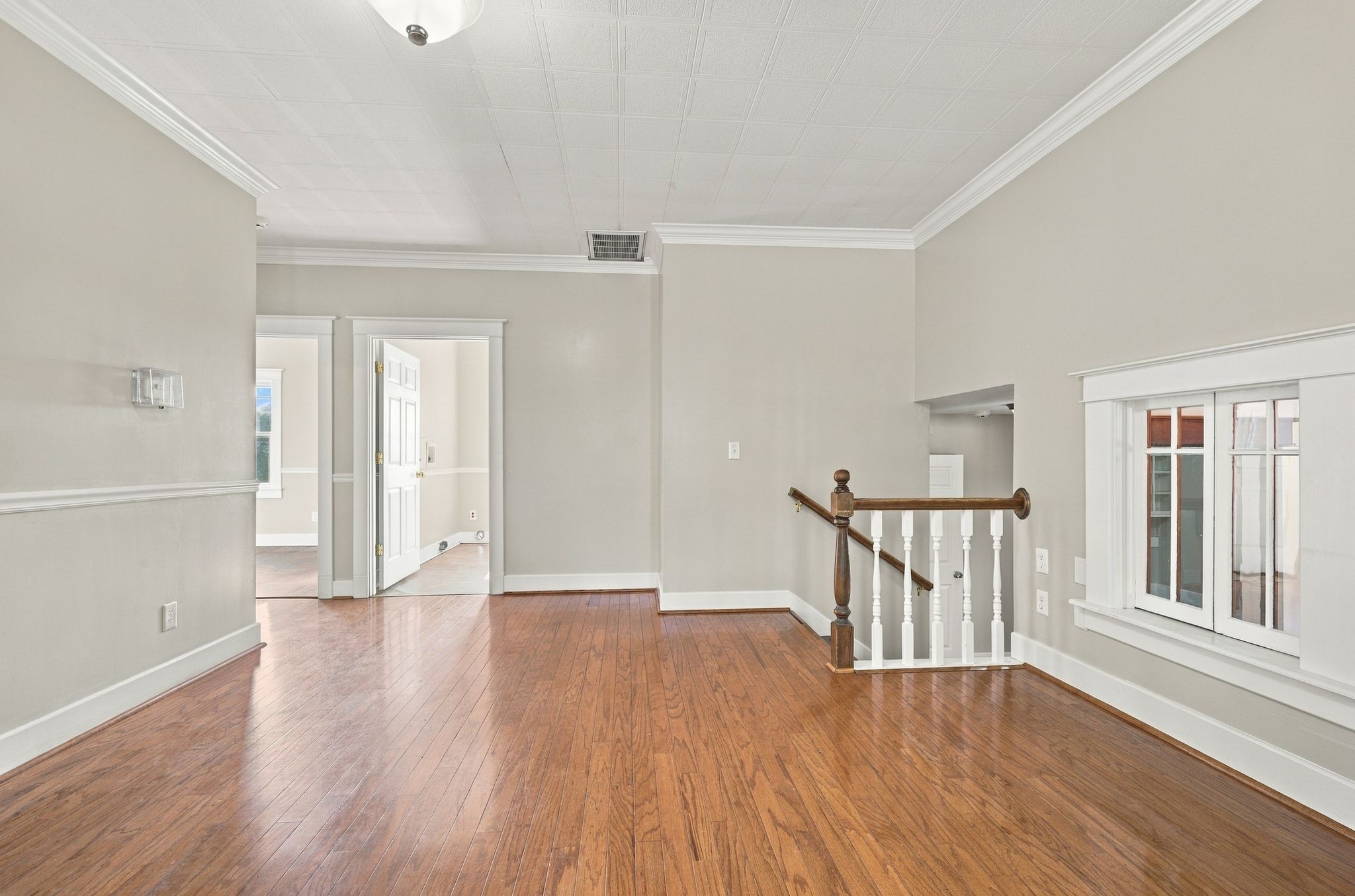 507 E College St Property Photo 23