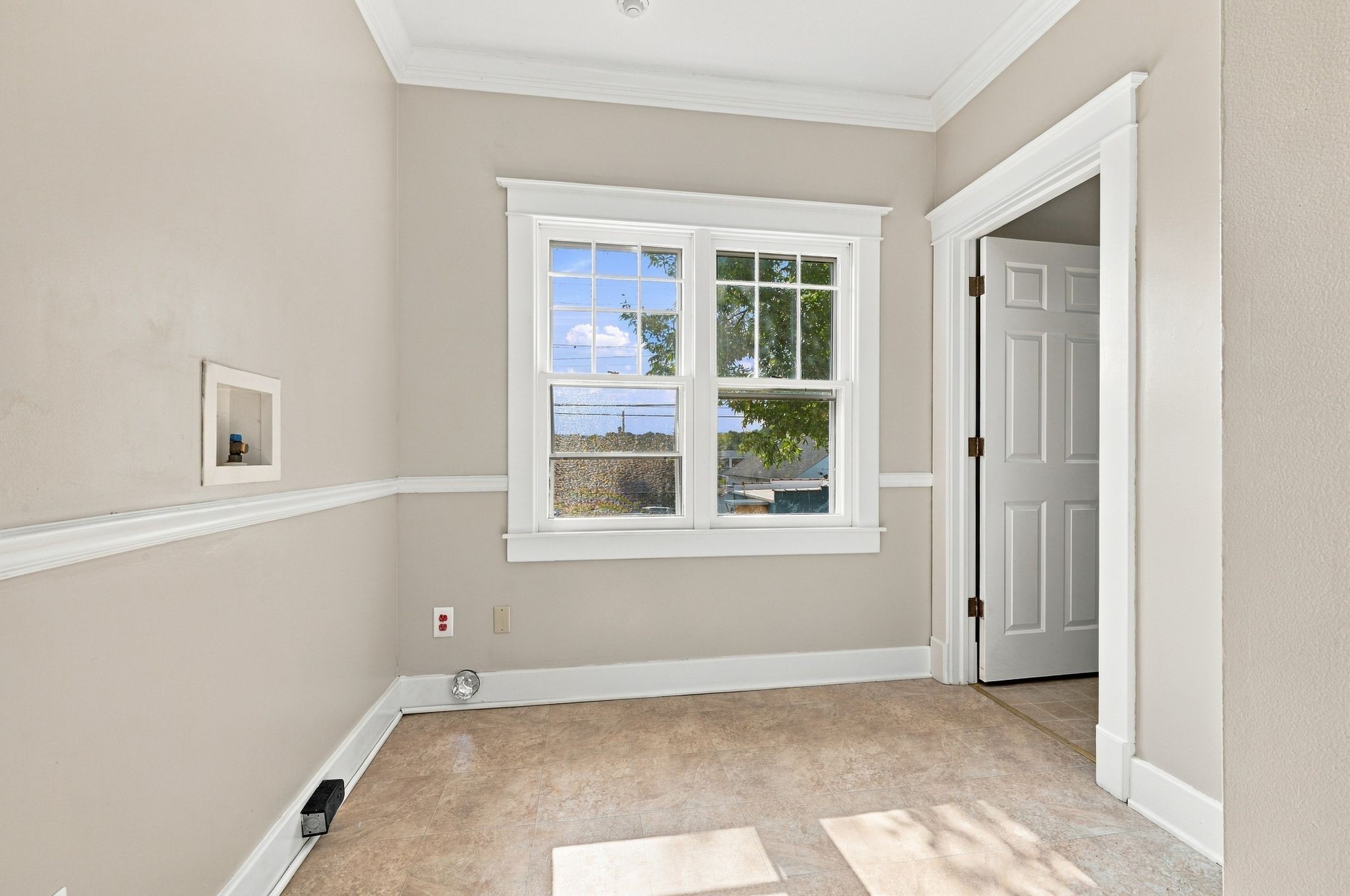 507 E College St Property Photo 24