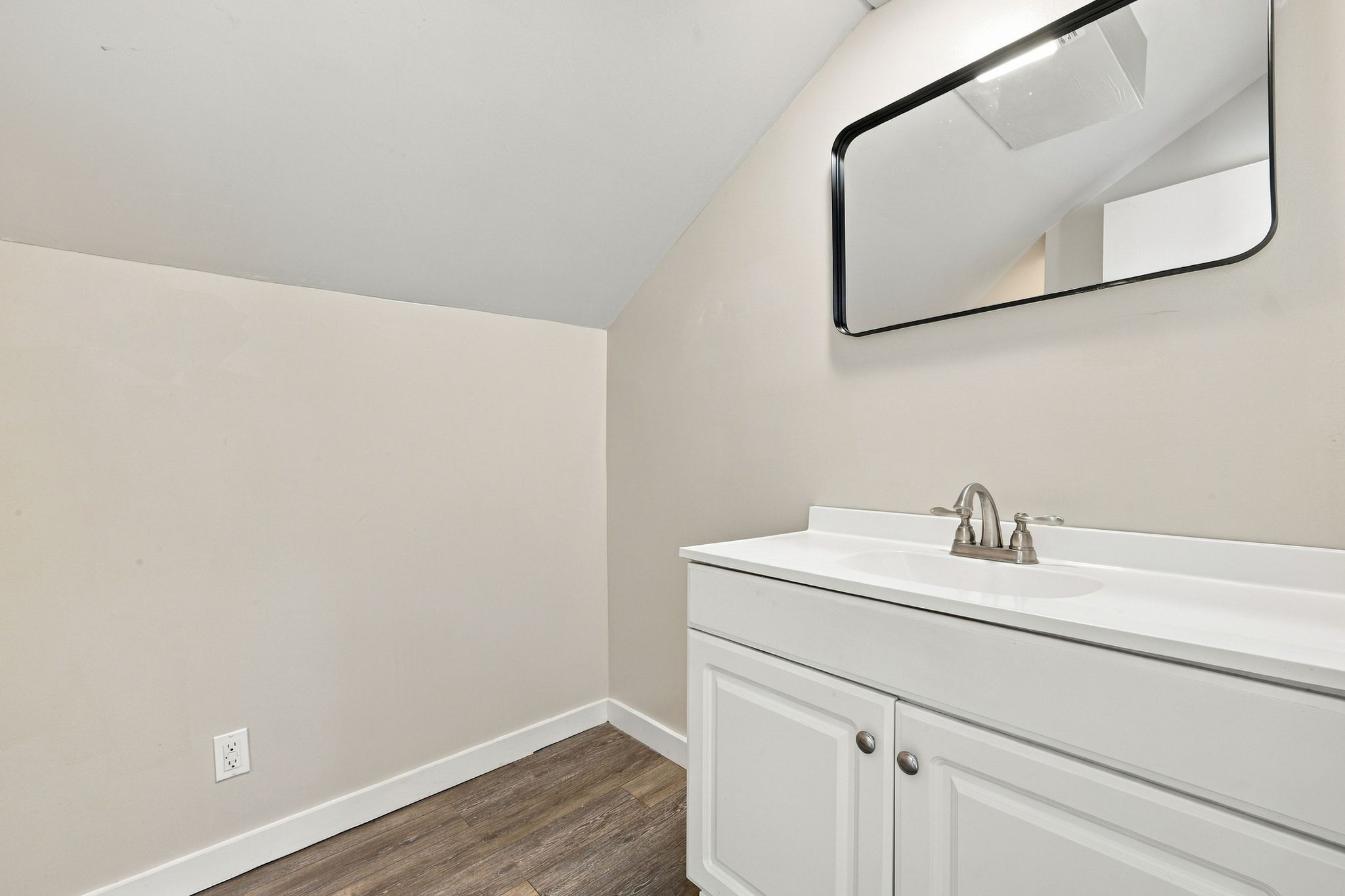 507 E College St Property Photo 30