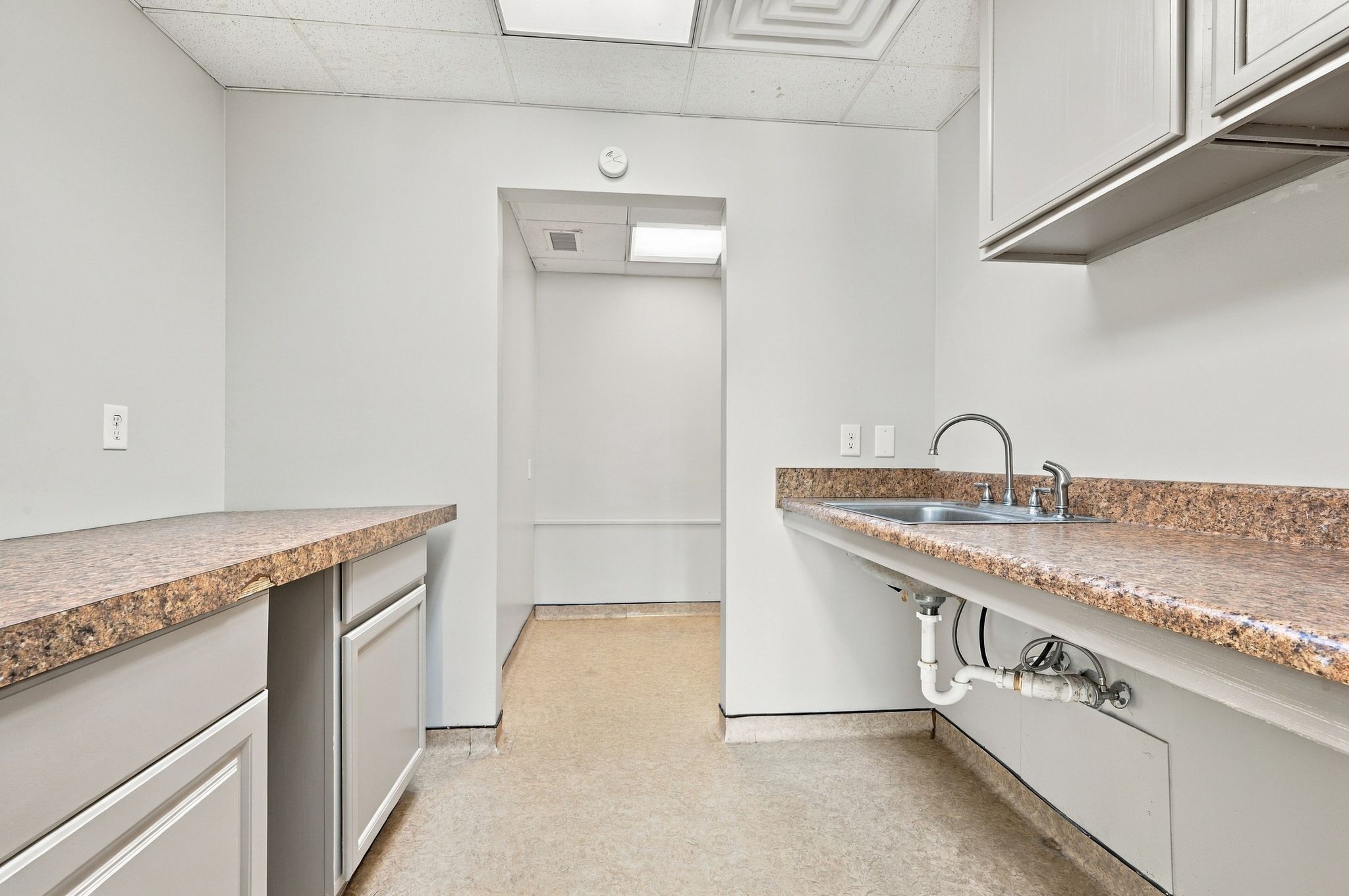 507 E College St Property Photo 37
