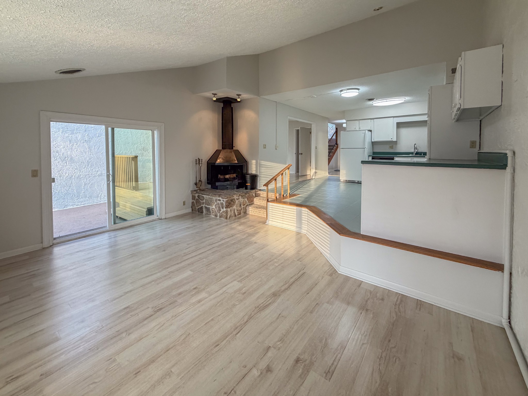 7000 Big Horn Drive Property Photo 6