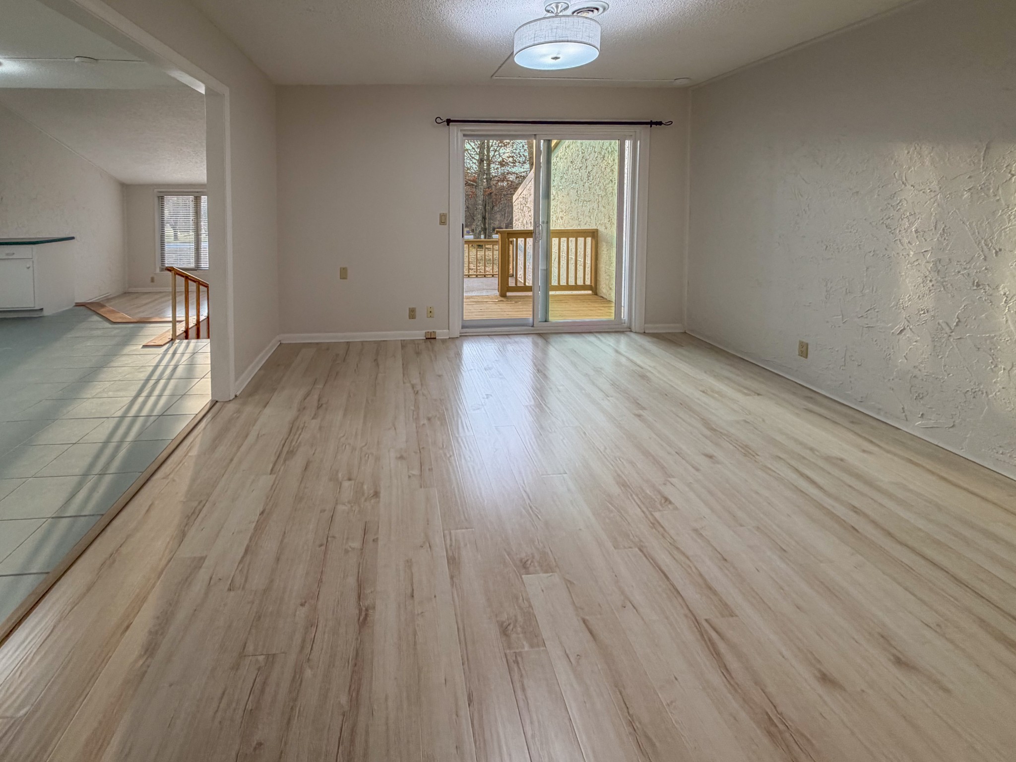 7000 Big Horn Drive Property Photo 7