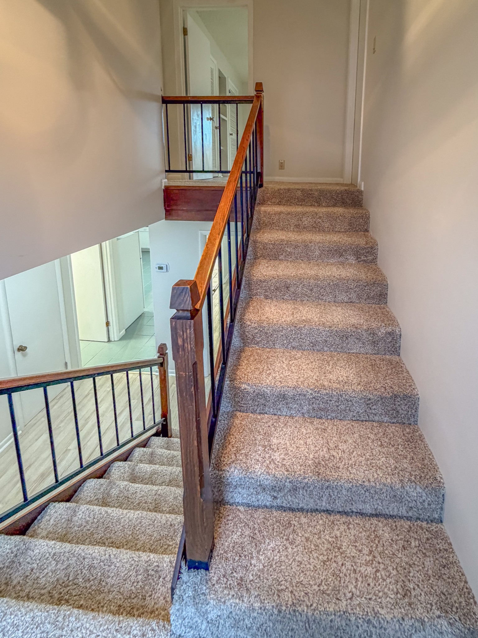7000 Big Horn Drive Property Photo 8