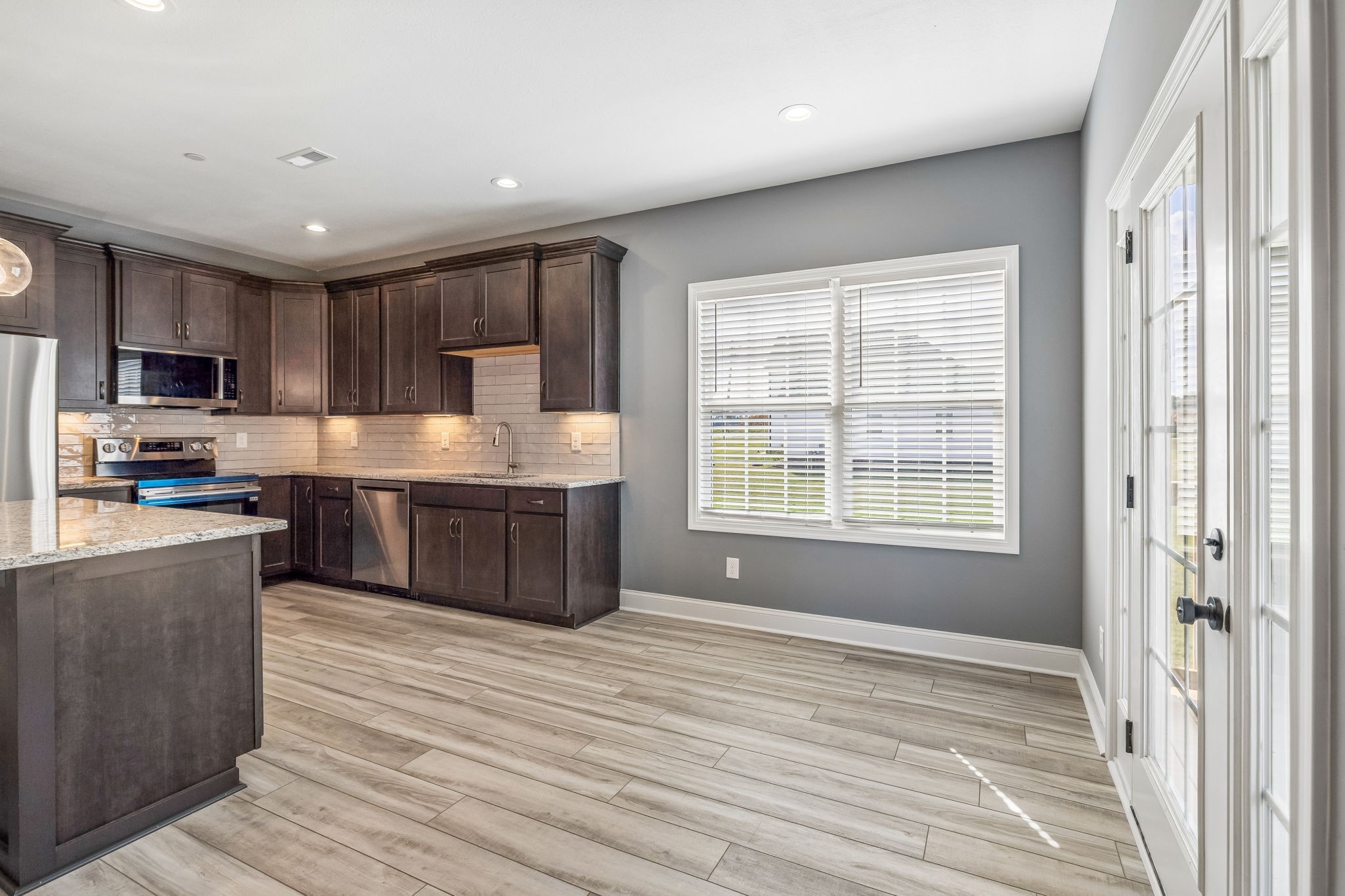 4005 Sweet Home Rd Property Photo 14