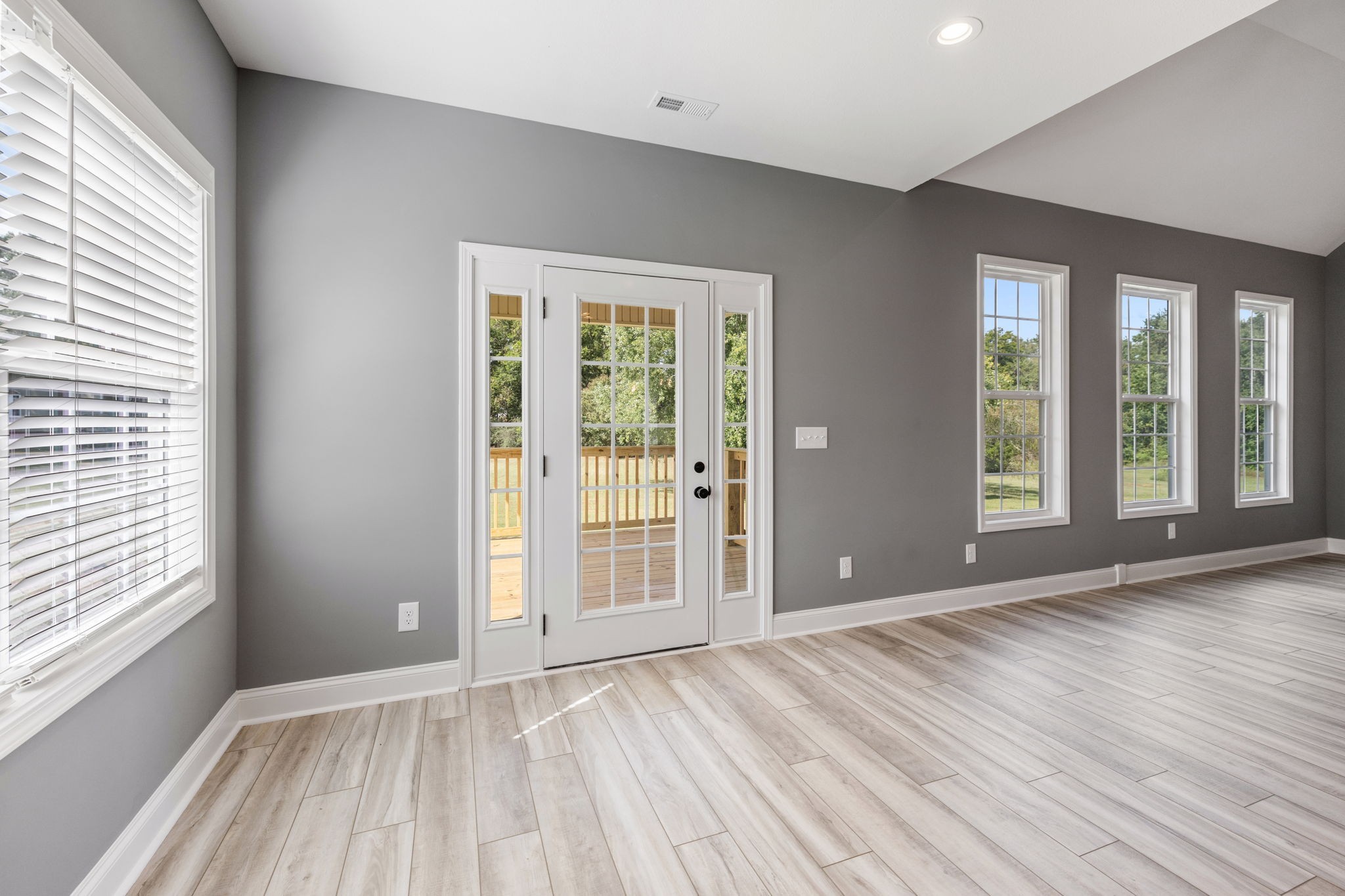 4005 Sweet Home Rd Property Photo 16