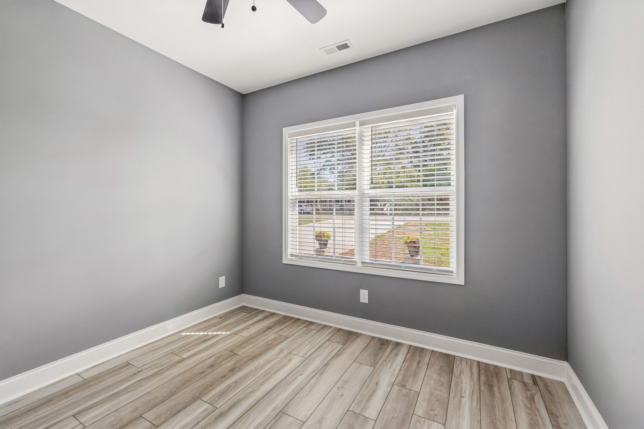 4005 Sweet Home Rd Property Photo 23