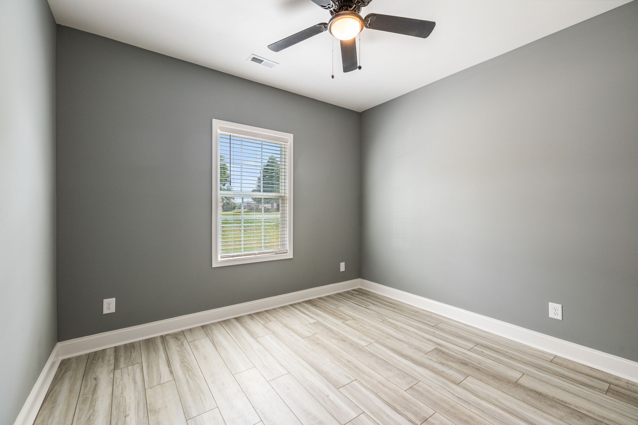 4005 Sweet Home Rd Property Photo 25