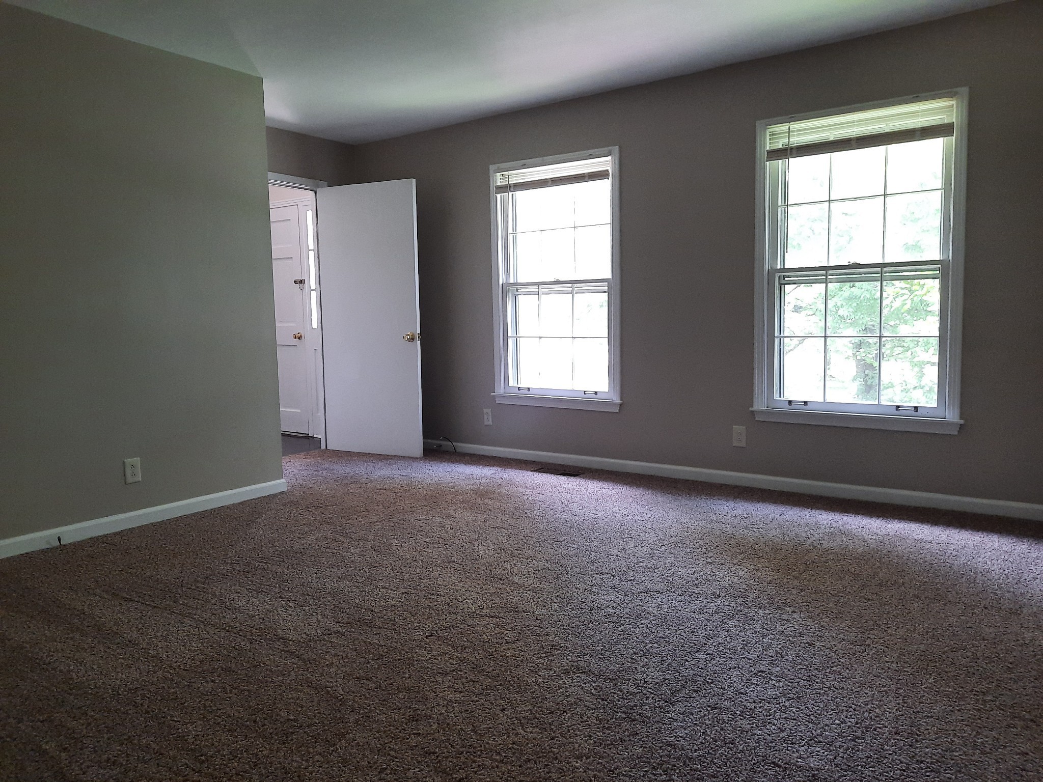 310 Shawnee Dr Property Photo 4