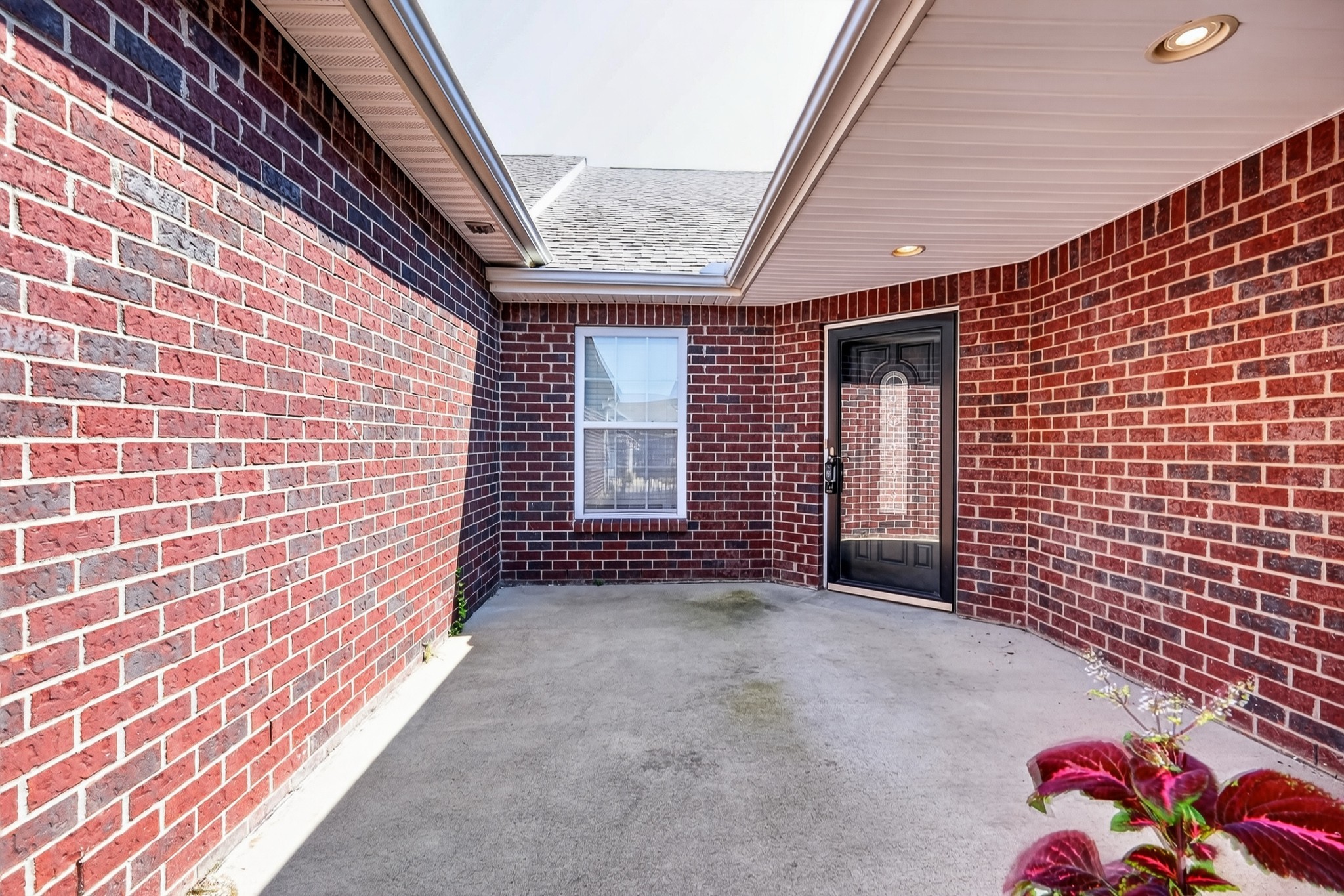 167 Speedwell Ln Property Photo 2
