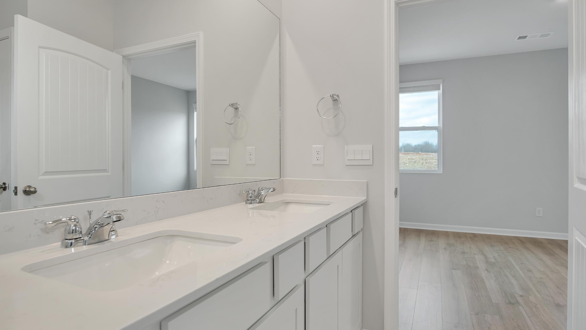 4918 Sandringham Lane Property Photo 13