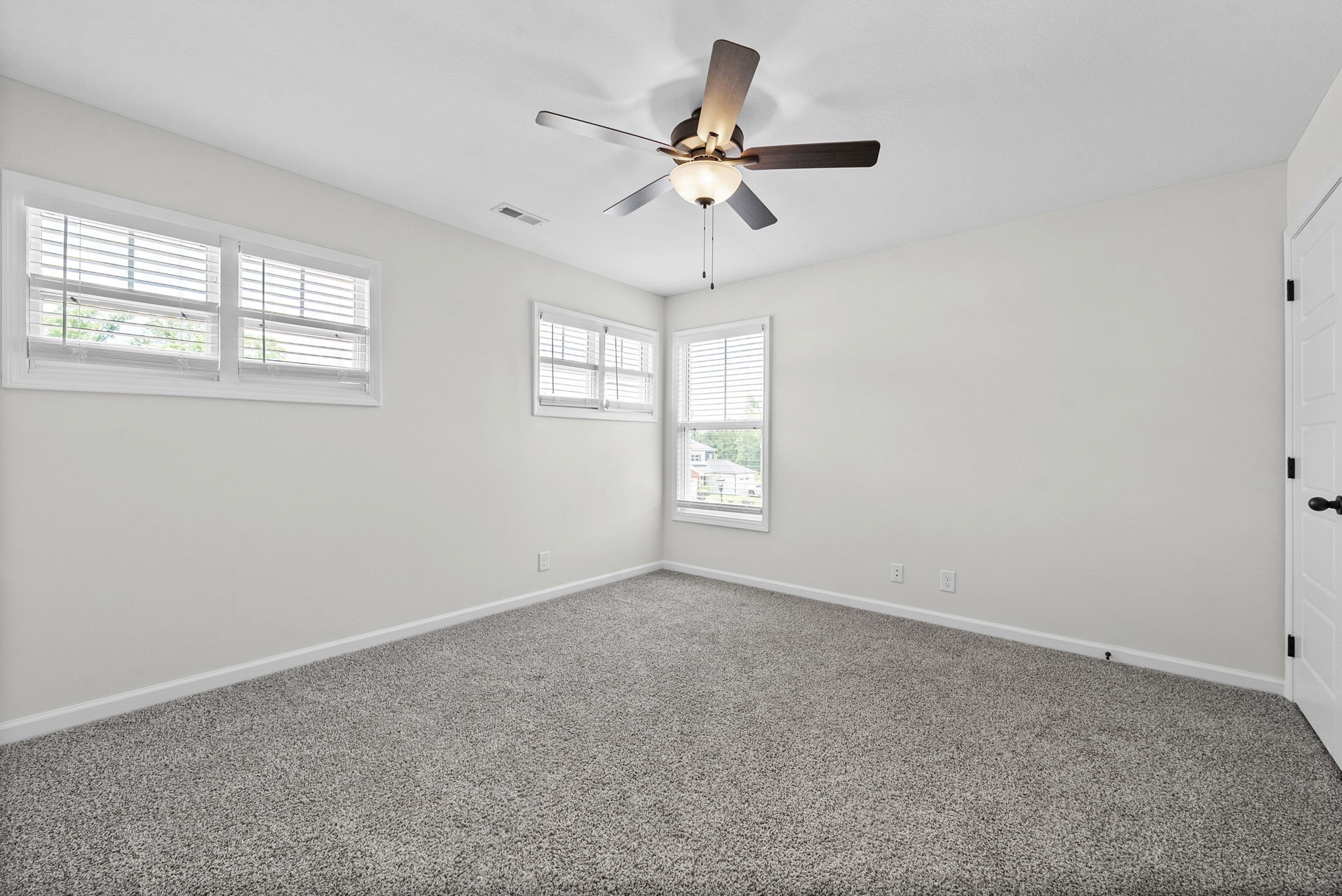 412 Hillside Dr Property Photo 23