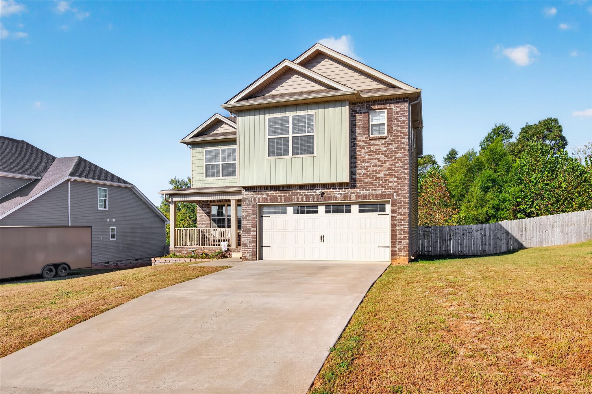 1172 Governors Run Property Photo 3
