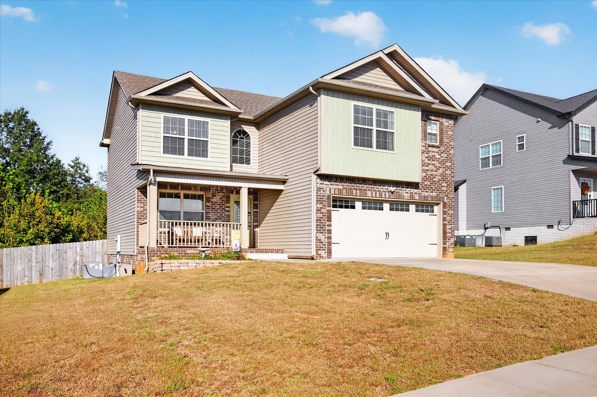 1172 Governors Run Property Photo 4