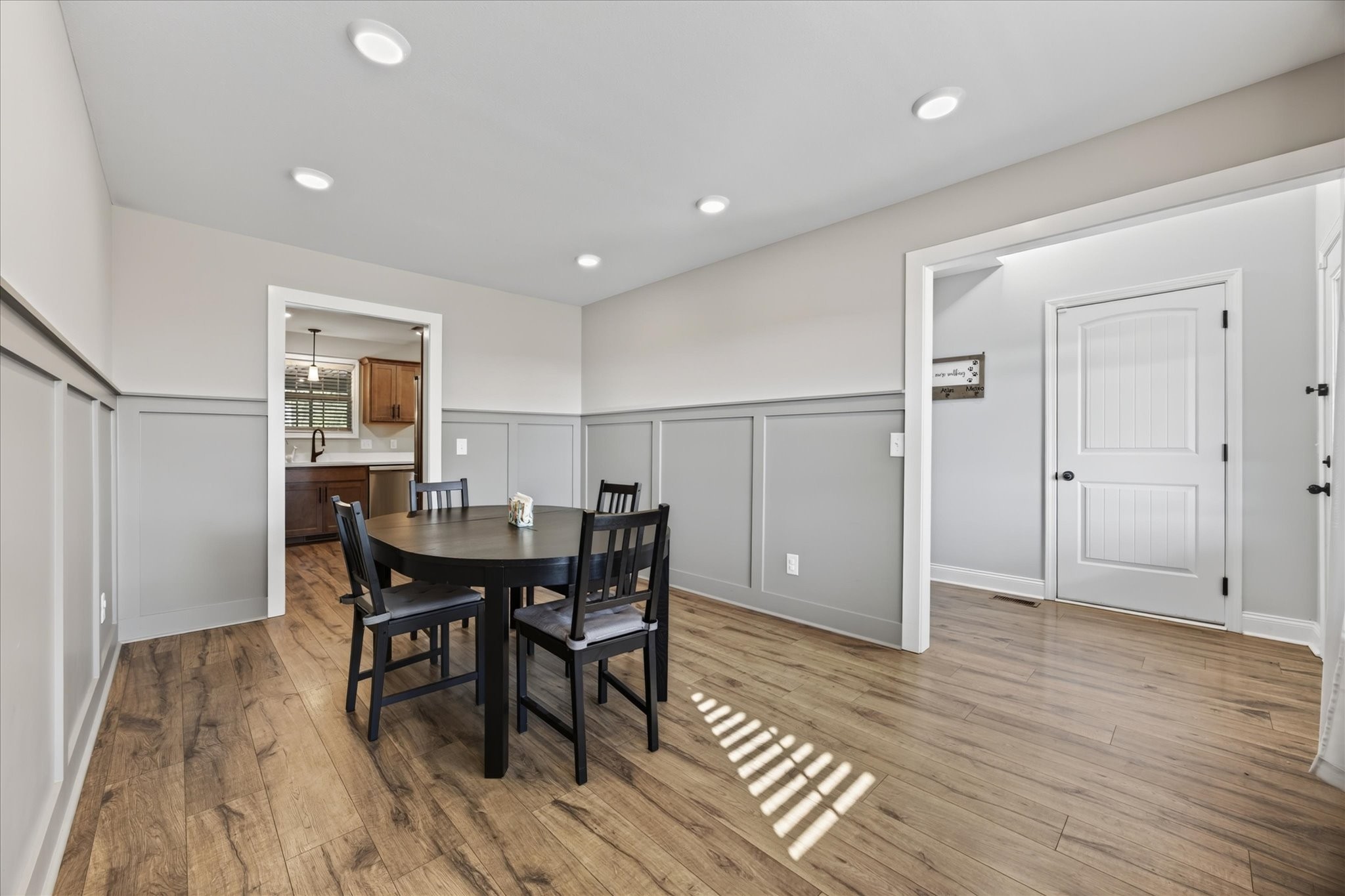 1172 Governors Run Property Photo 10
