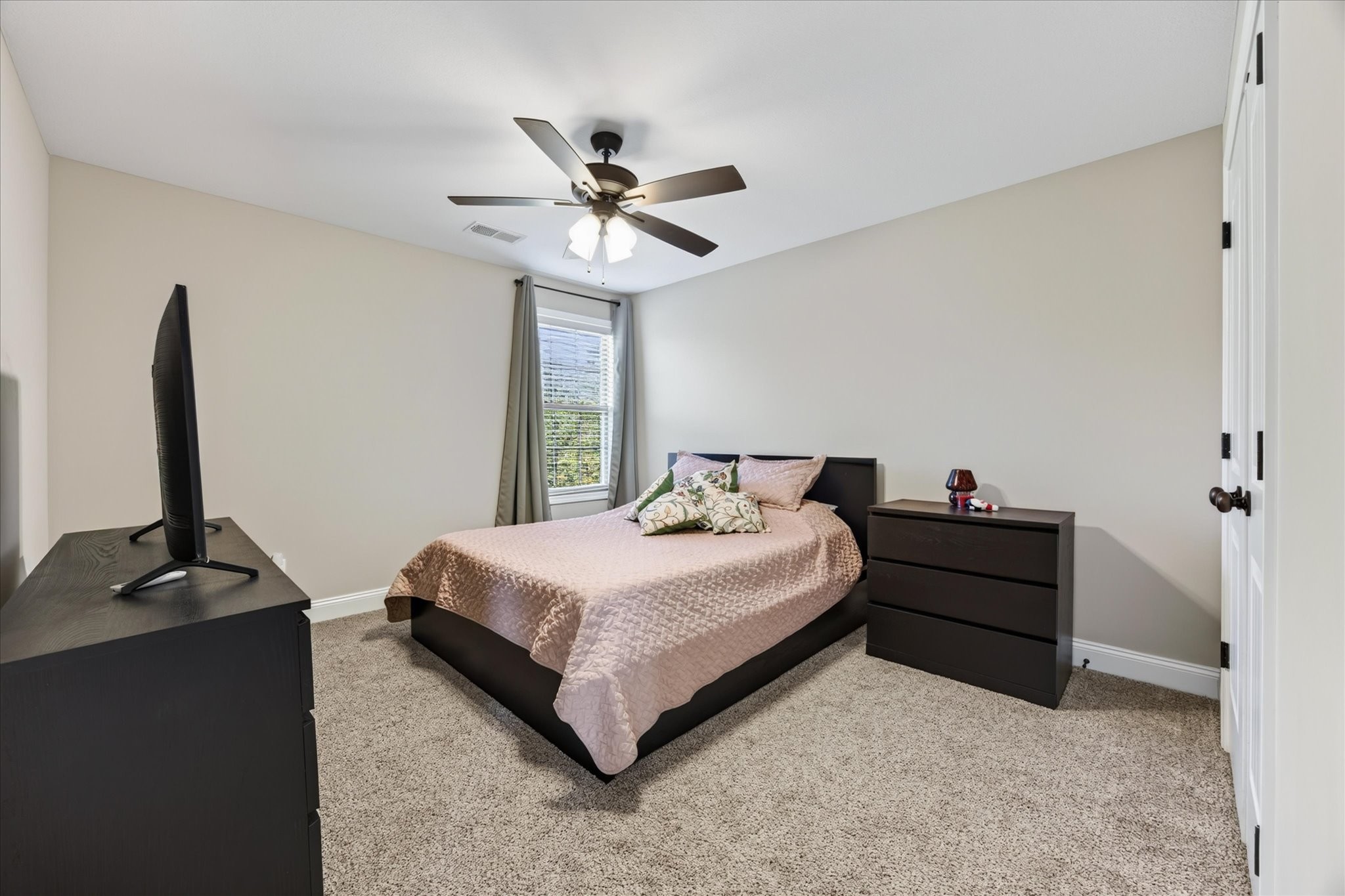 1172 Governors Run Property Photo 32