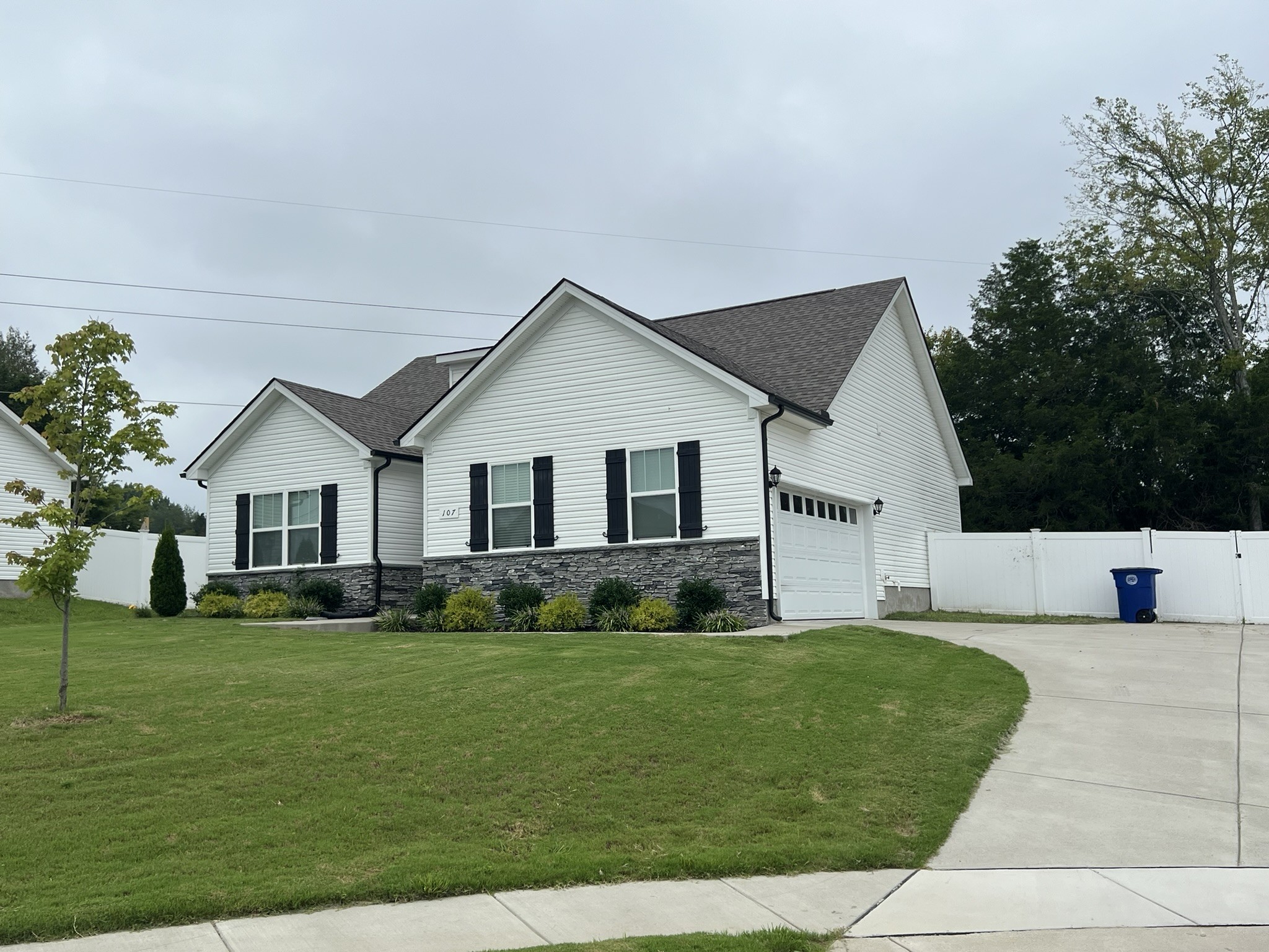 107 Curbow Ct Property Photo 3