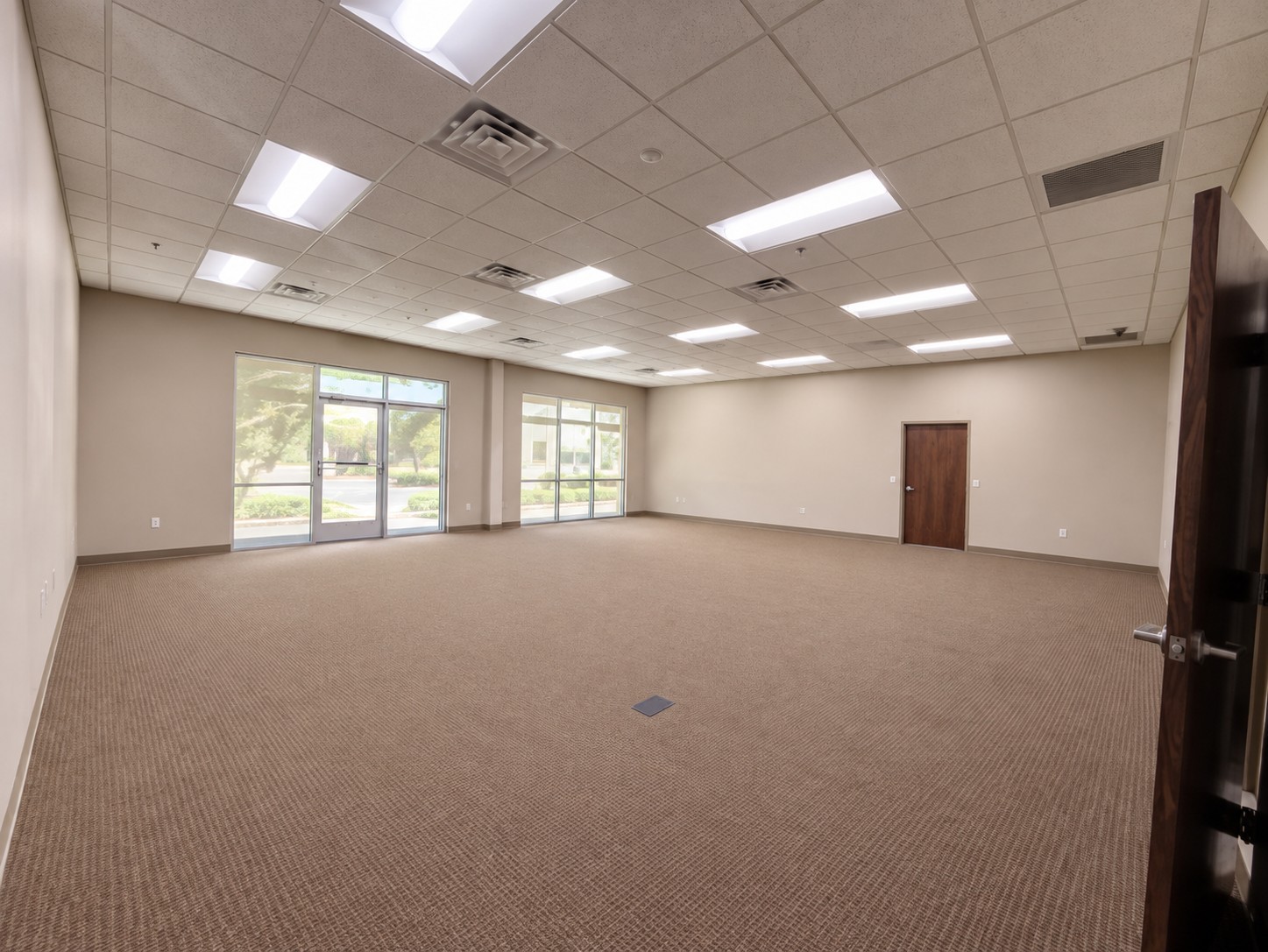101 Forrest Crossing Blvd Property Photo 2