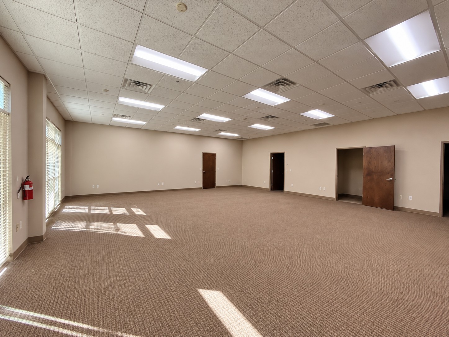 101 Forrest Crossing Blvd Property Photo 8