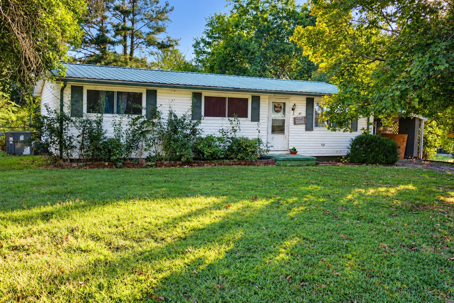 226 George Bates Rd Property Photo 3