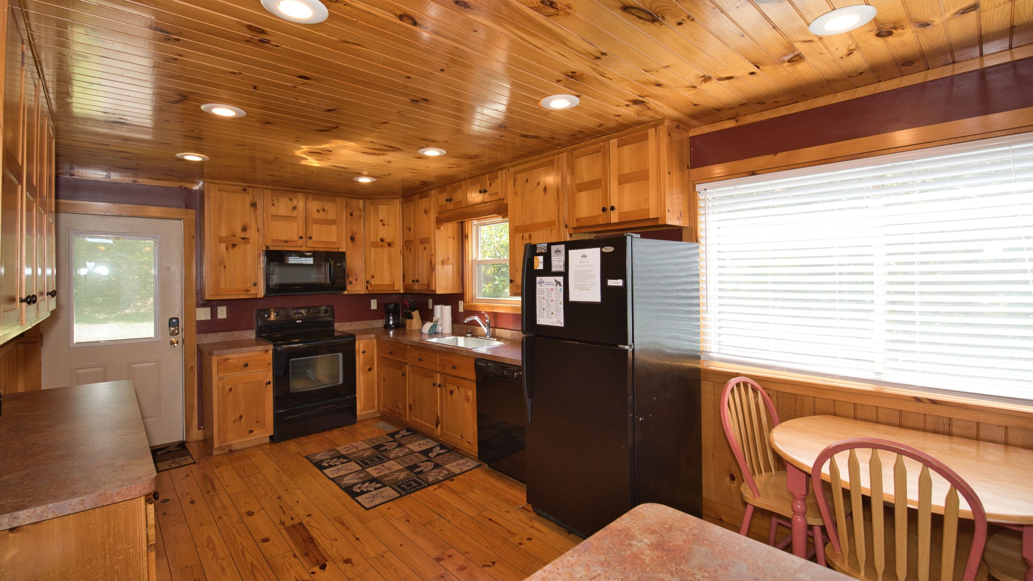 3734 Warden Branch Ln Property Photo 4