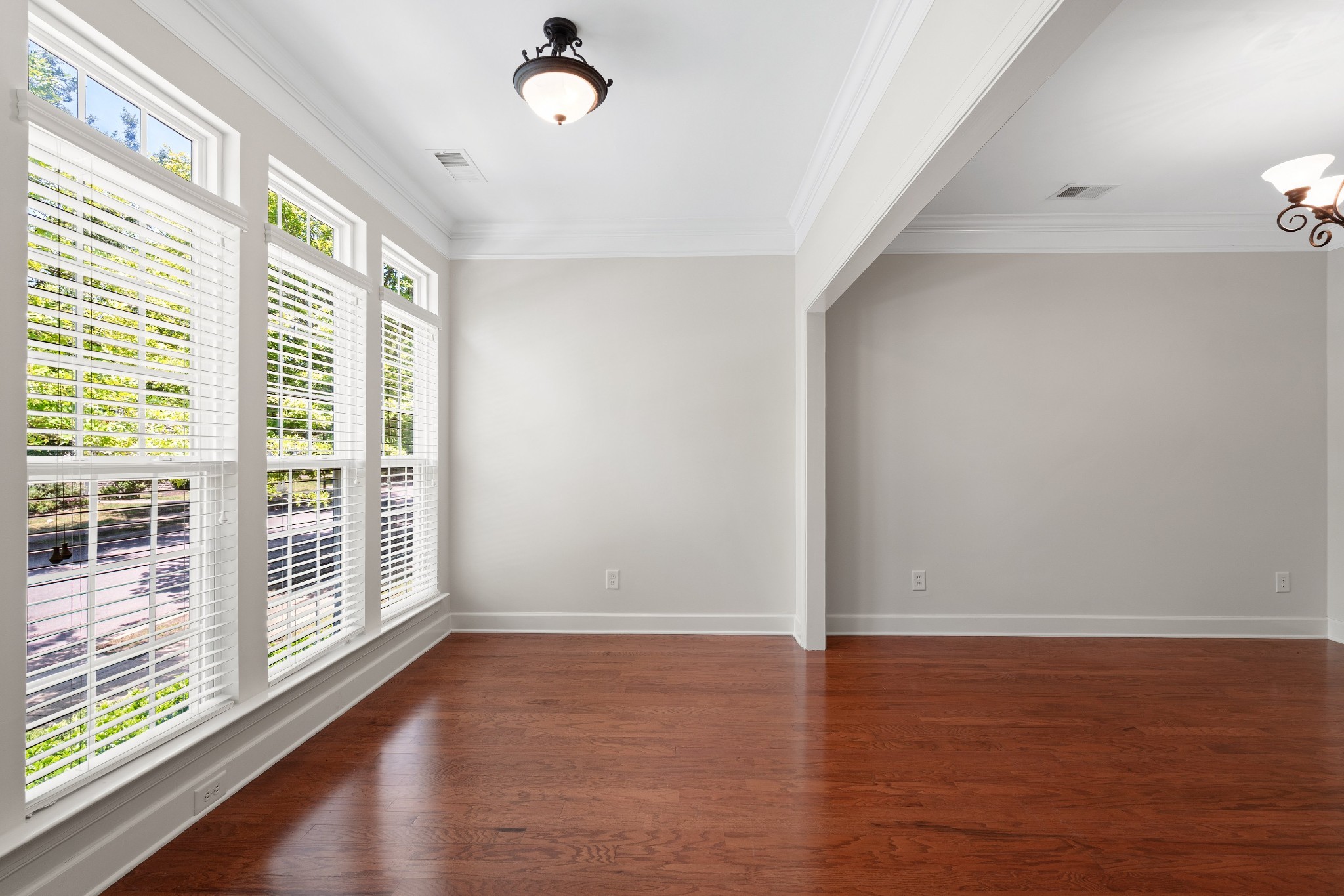 4307 Barnes Cove Dr Property Photo 10