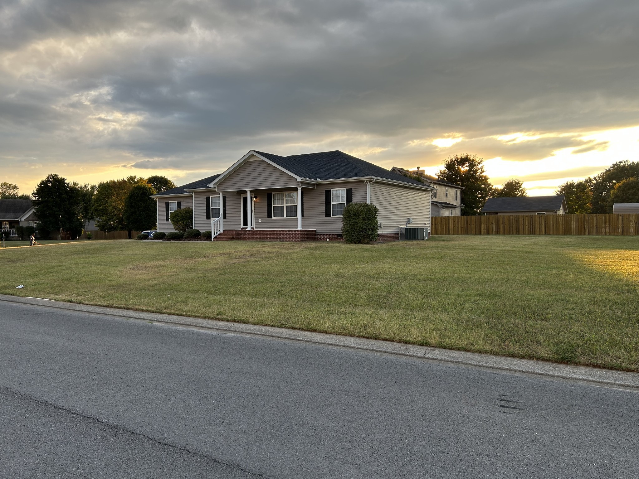 3203 Meadowhill Drive Property Photo 2