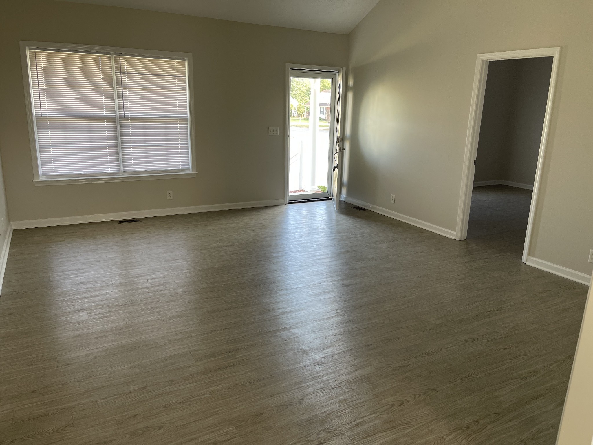 3203 Meadowhill Drive Property Photo 3