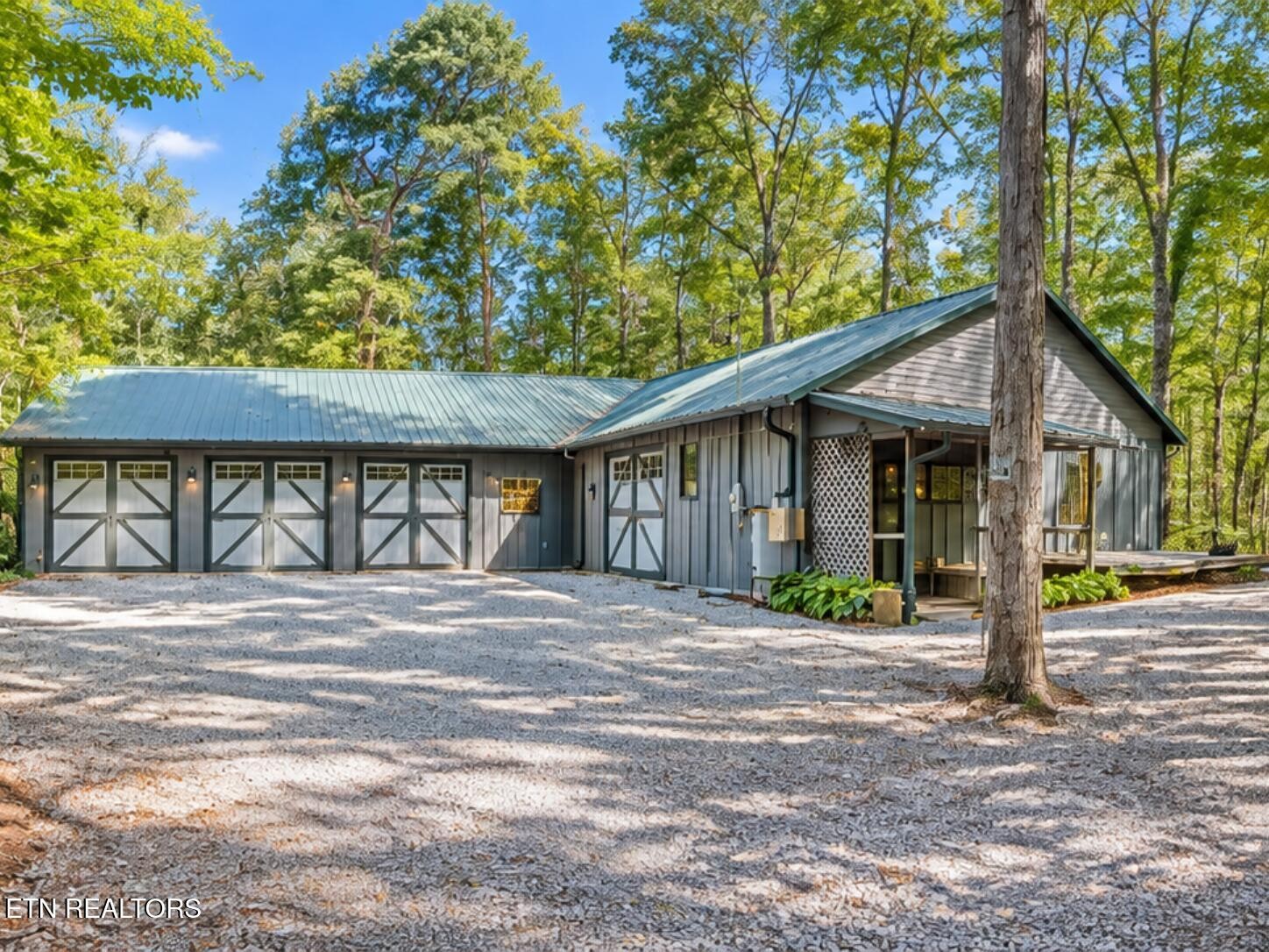 340 Cleggan Drive Property Photo 1