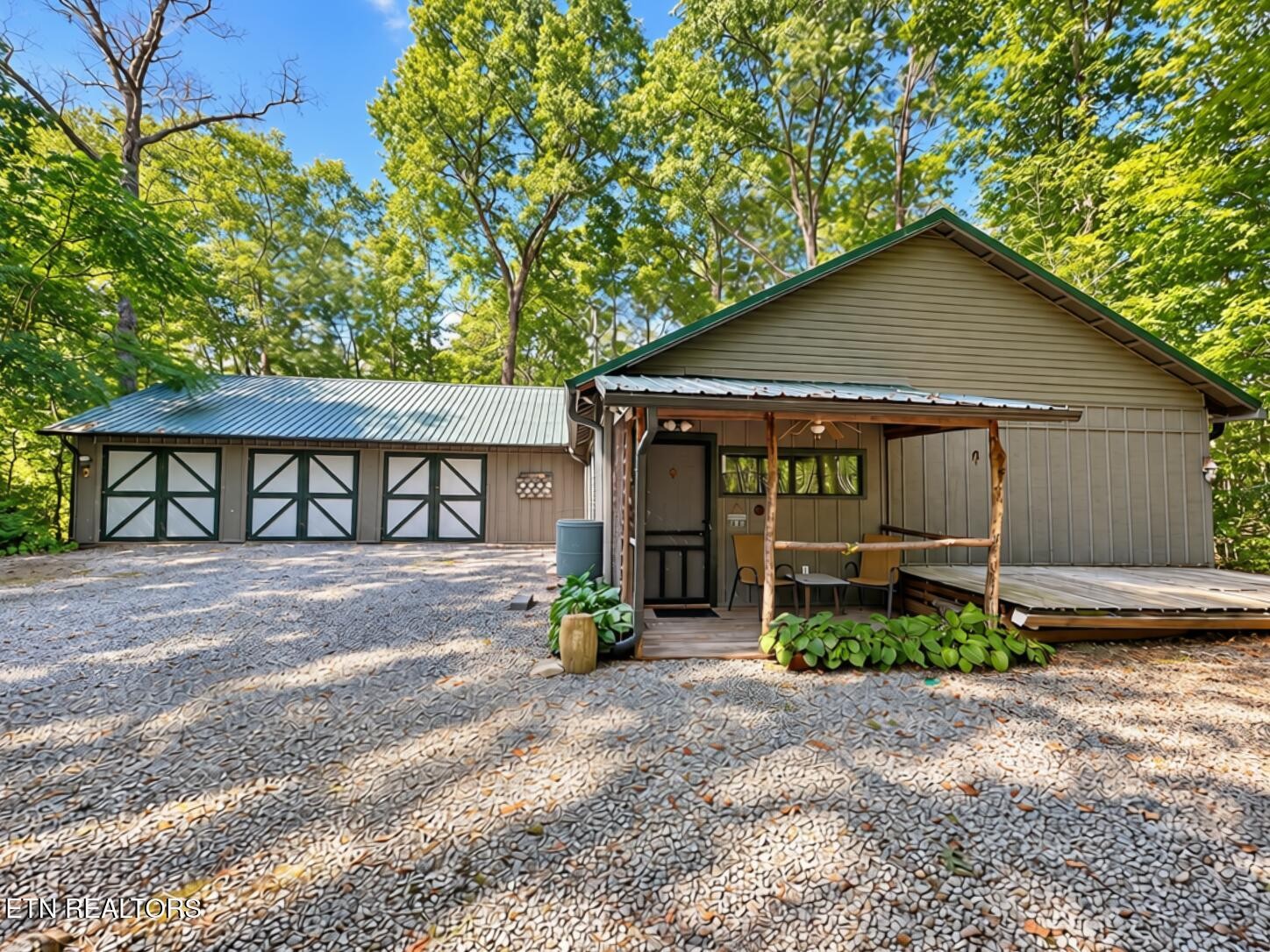 340 Cleggan Drive Property Photo 4
