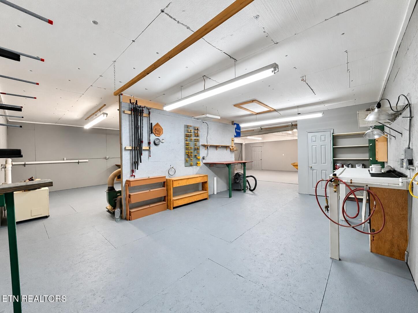 340 Cleggan Drive Property Photo 15