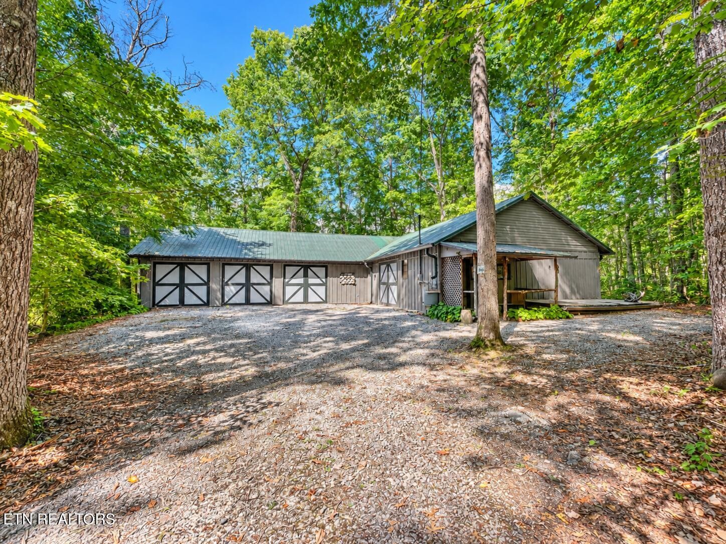 340 Cleggan Drive Property Photo 28