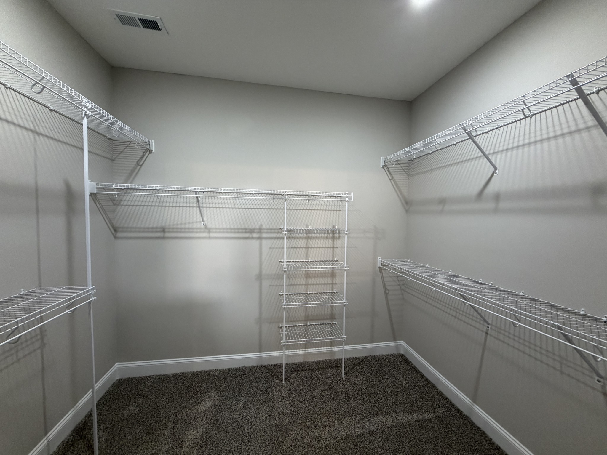 2720 Brewster Drive Property Photo 11