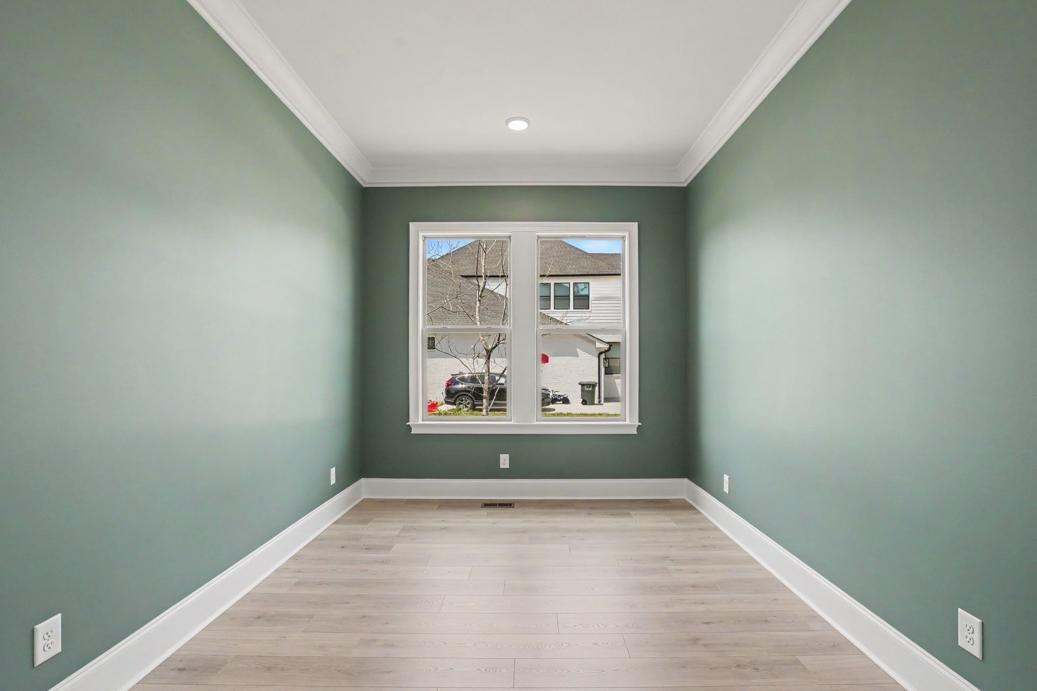 7248 Florim Court Property Photo 5