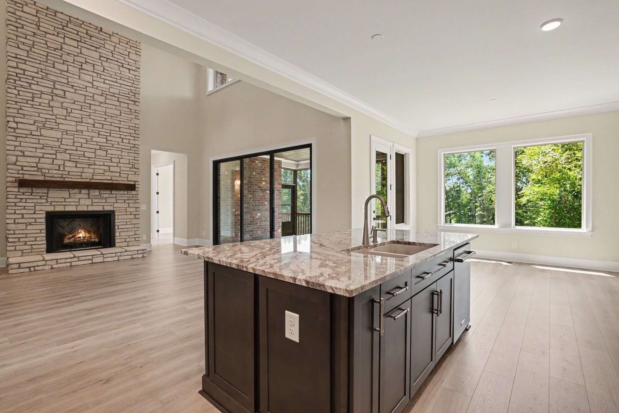 7248 Florim Court Property Photo 8