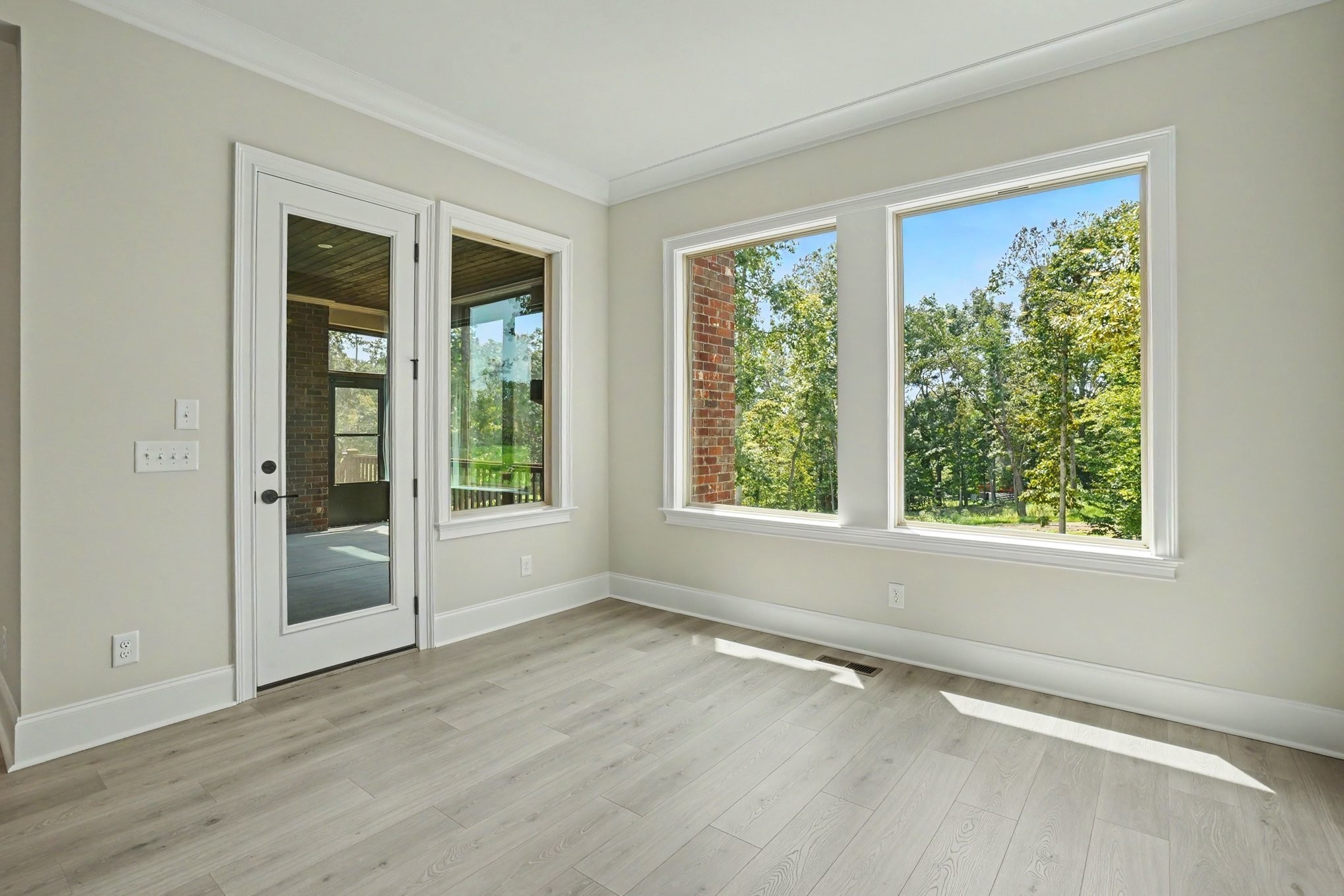 7248 Florim Court Property Photo 12