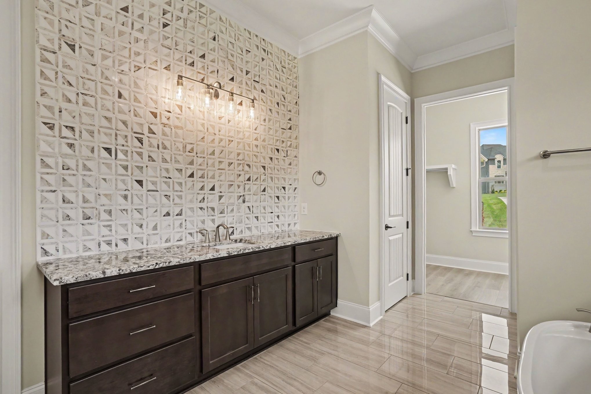 7248 Florim Court Property Photo 16