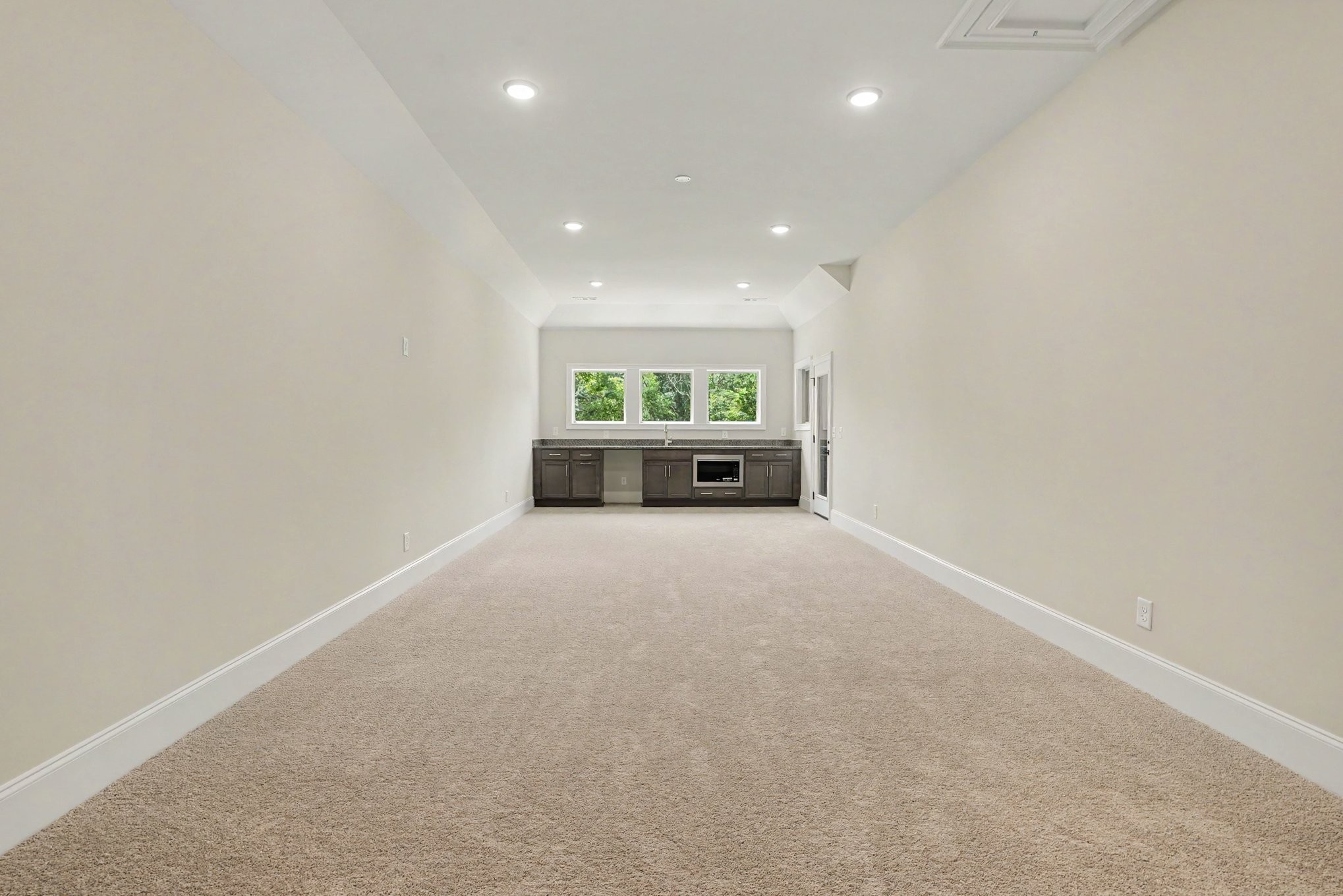 7248 Florim Court Property Photo 23