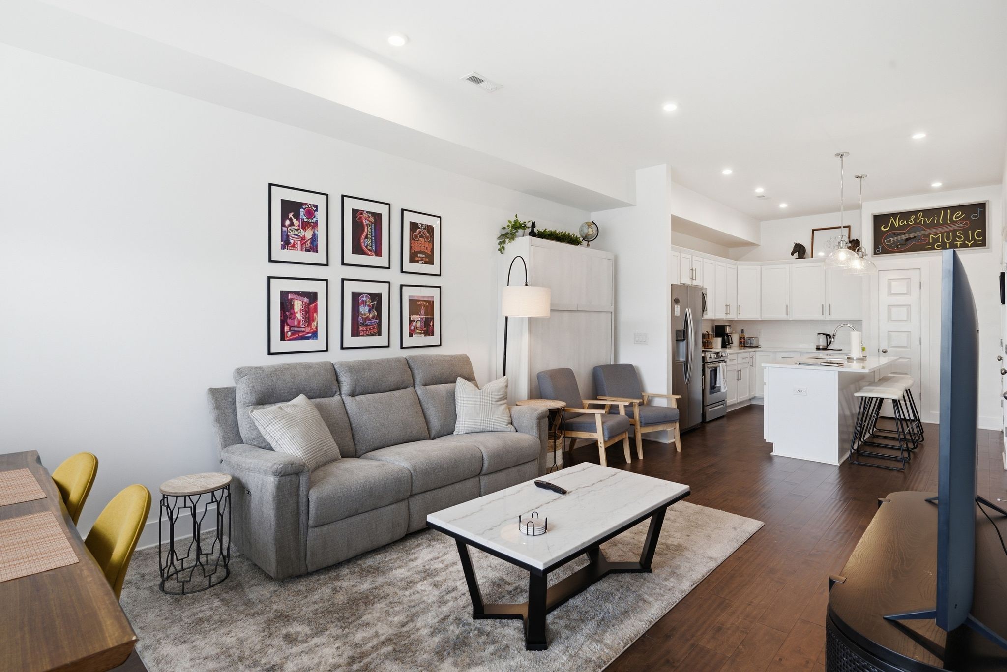 500 Creative Way Property Photo 4