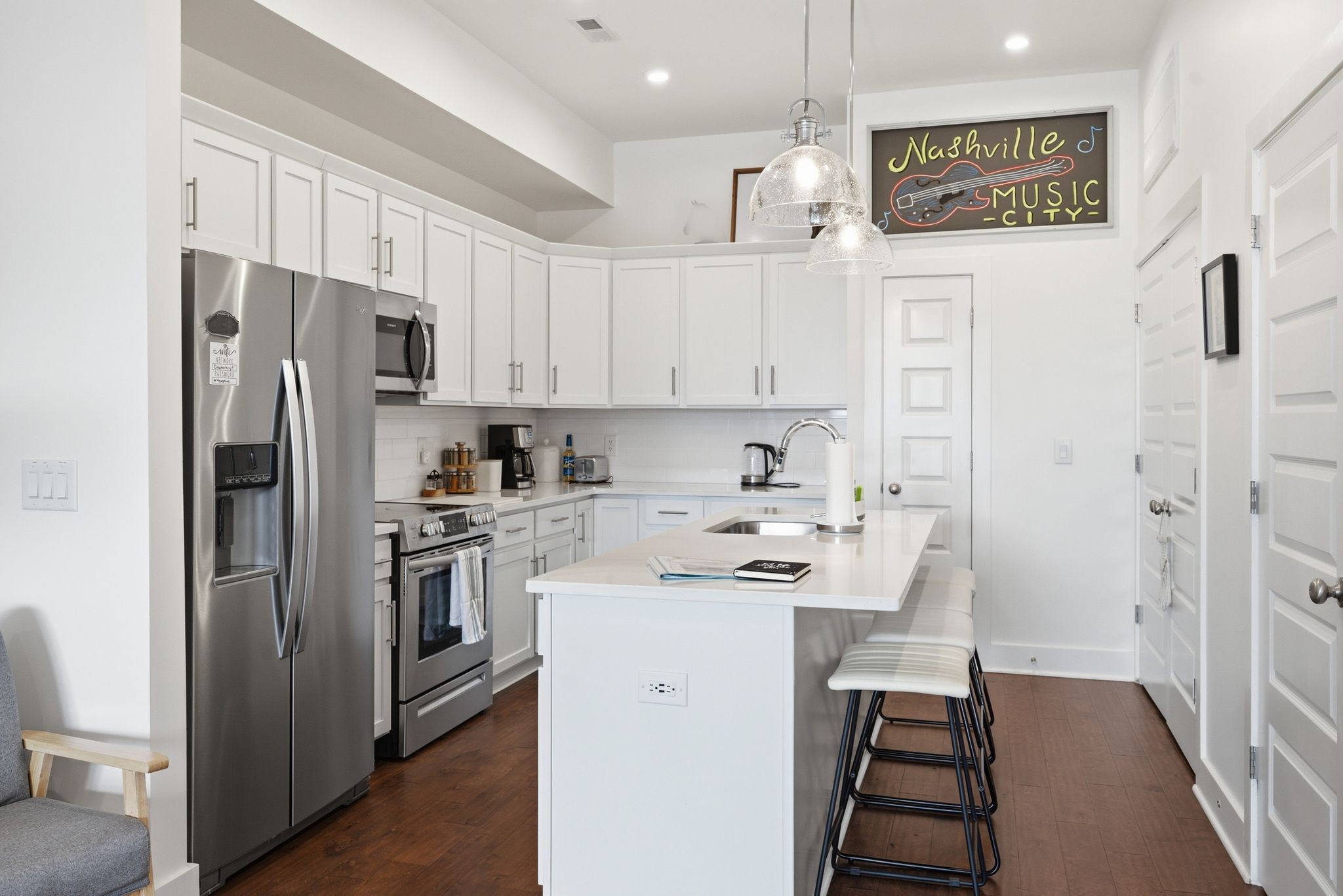 500 Creative Way Property Photo 7