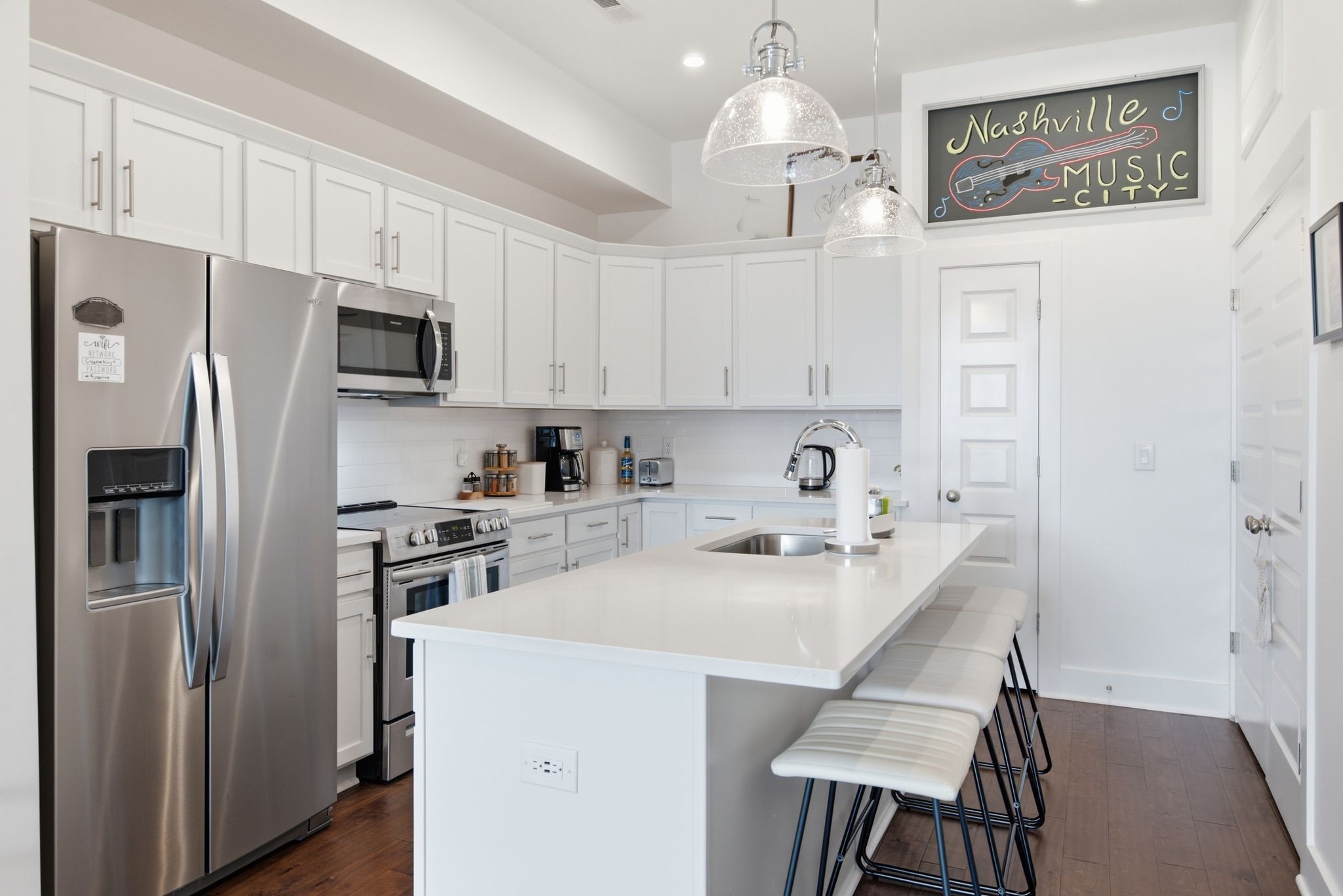 500 Creative Way Property Photo 8